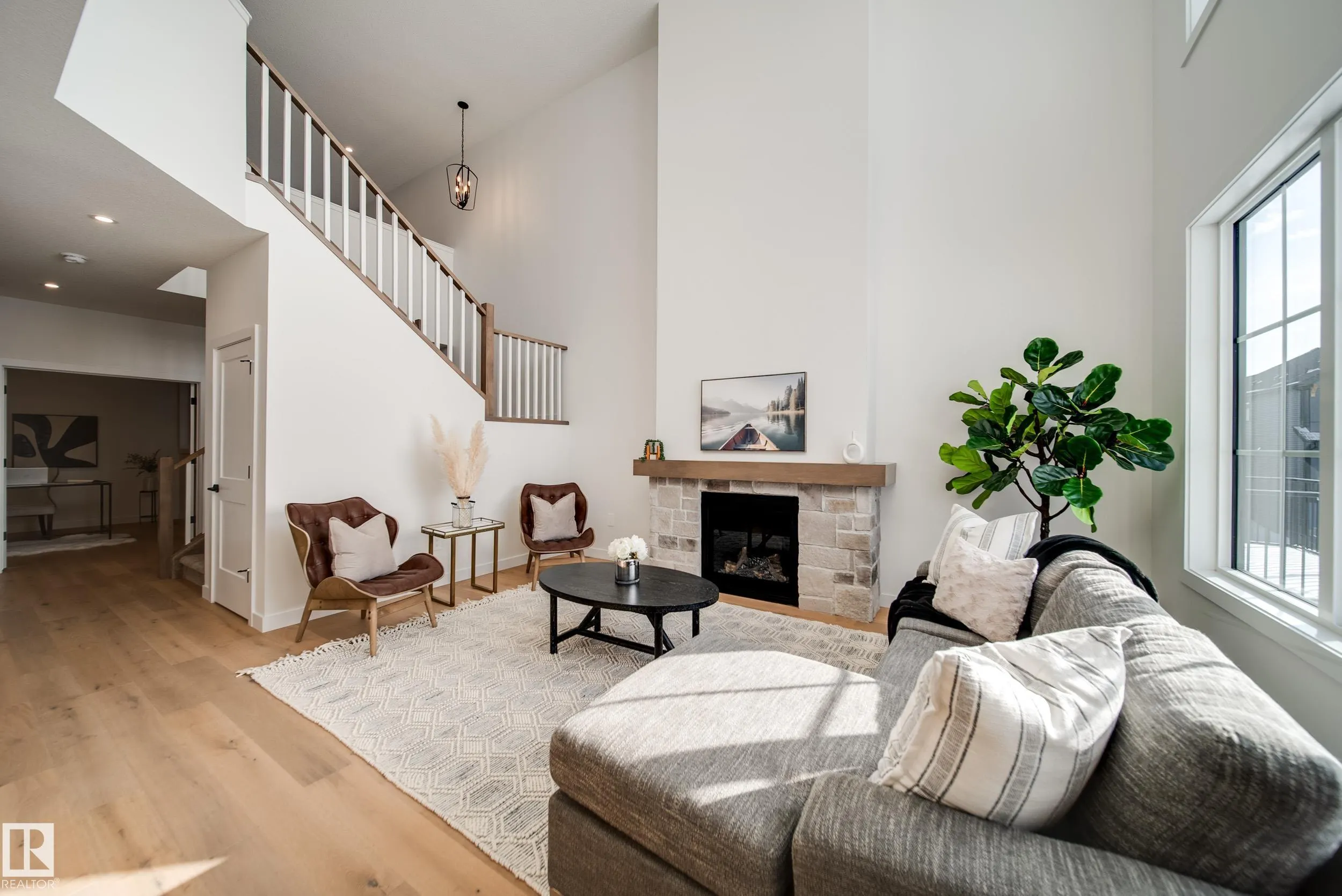 52 Clichy Close