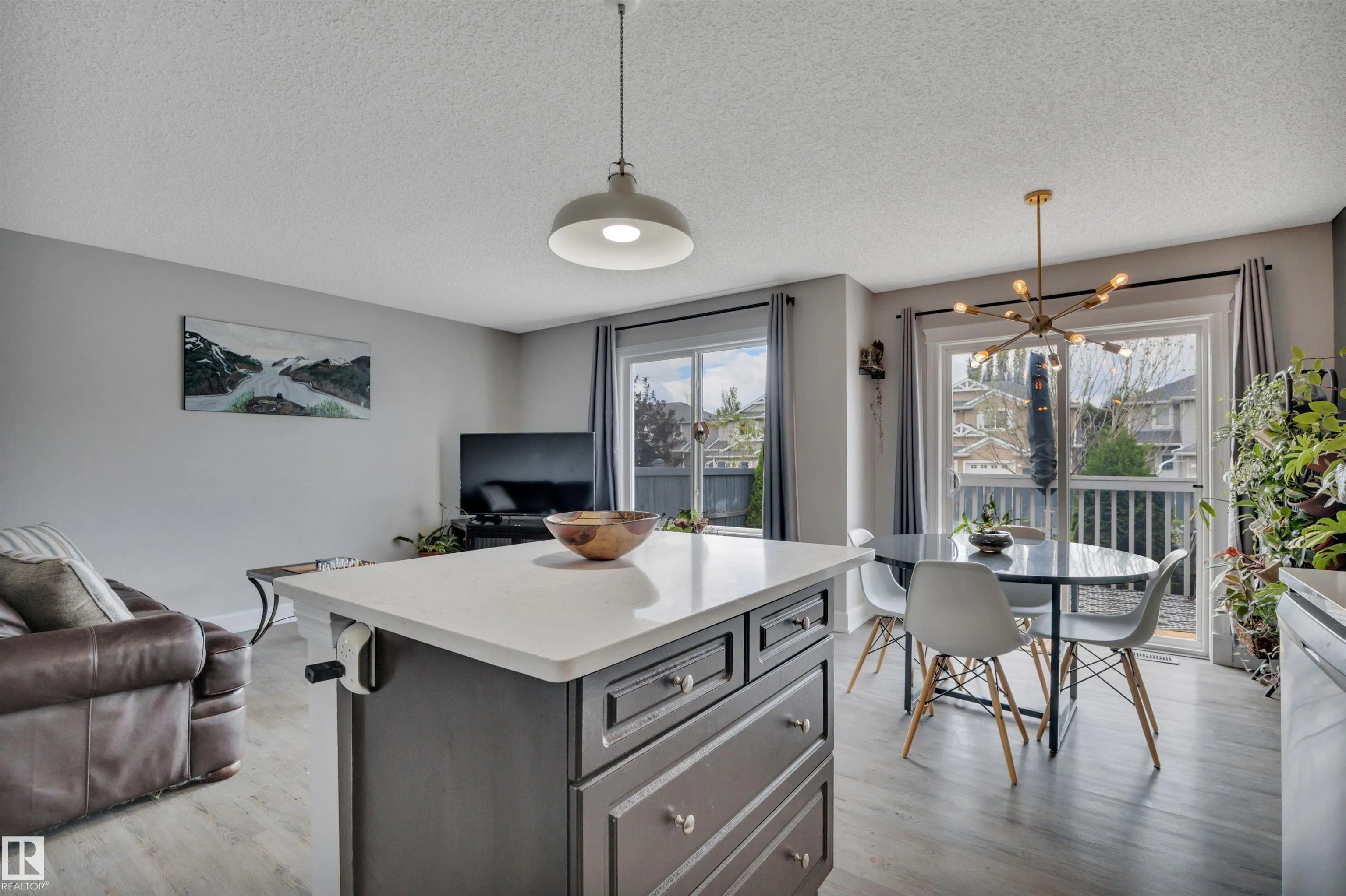5101 SOLEIL Boulevard