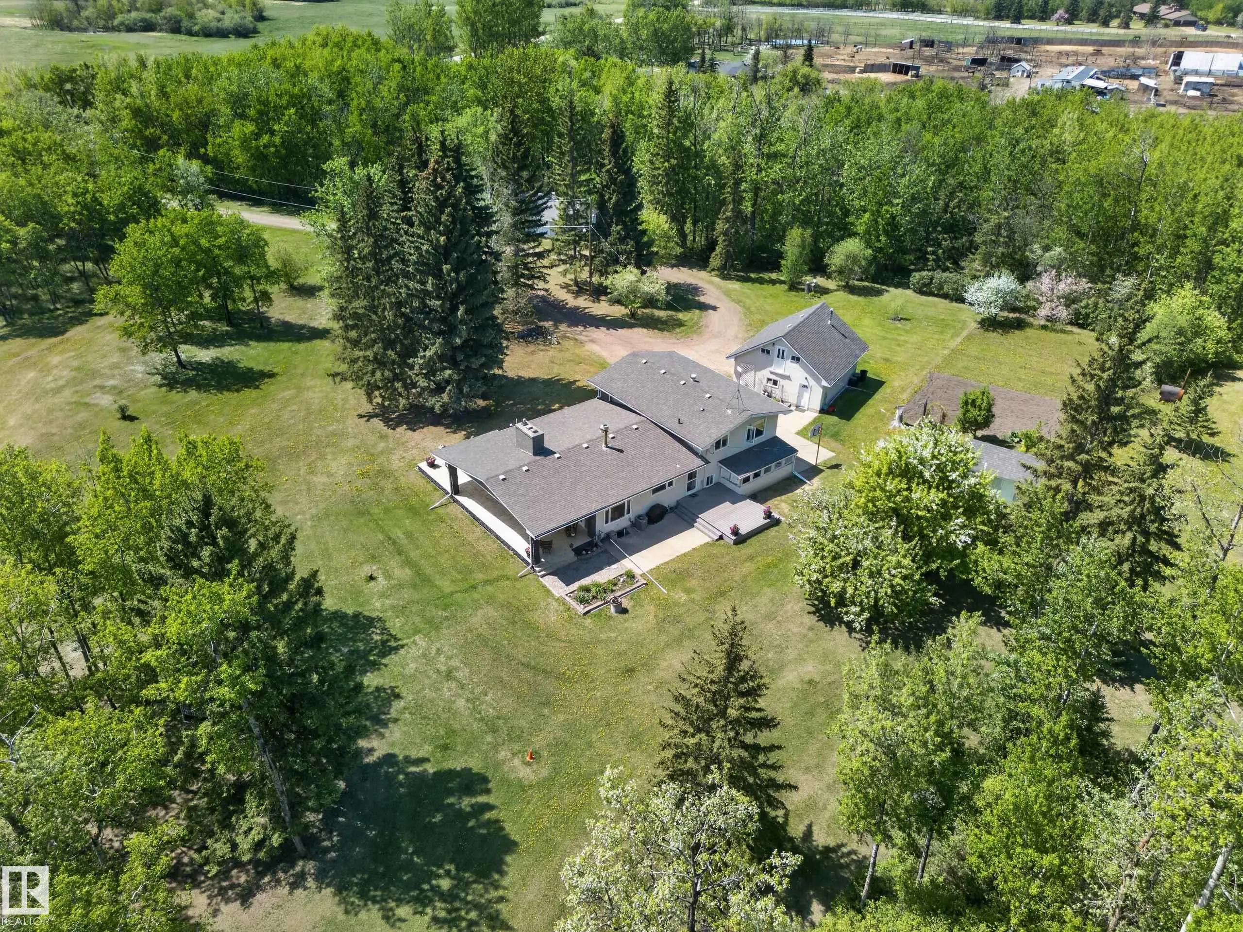 22048 TWP ROAD 522