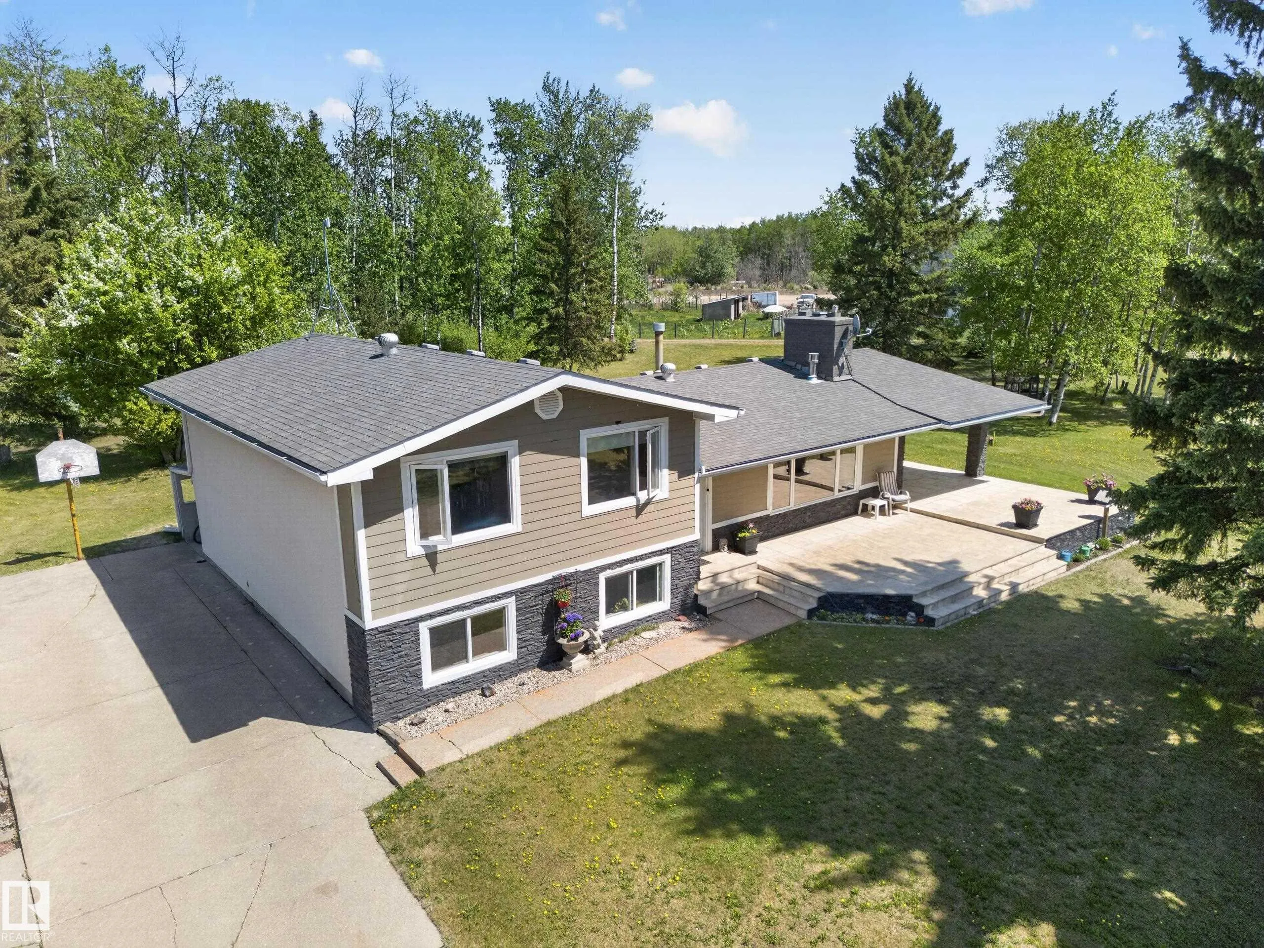 22048 TWP ROAD 522