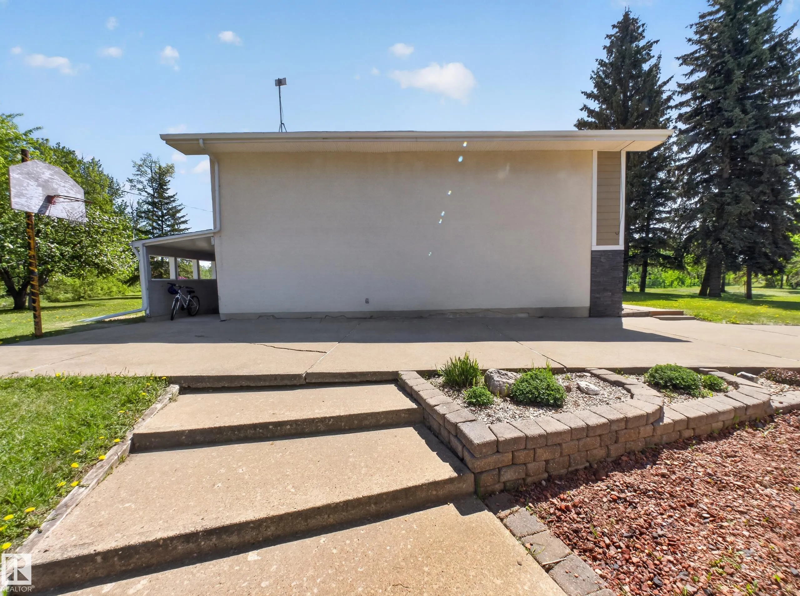 22048 TWP ROAD 522