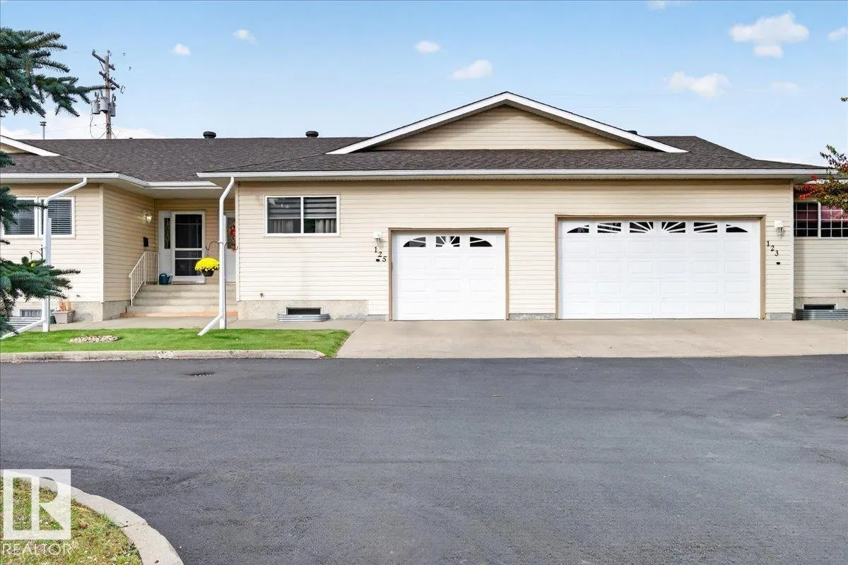 4610 50 Ave