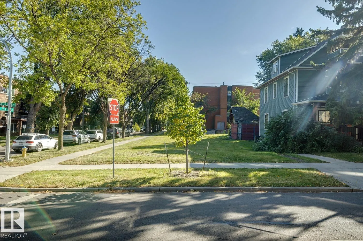 8925 100 Street