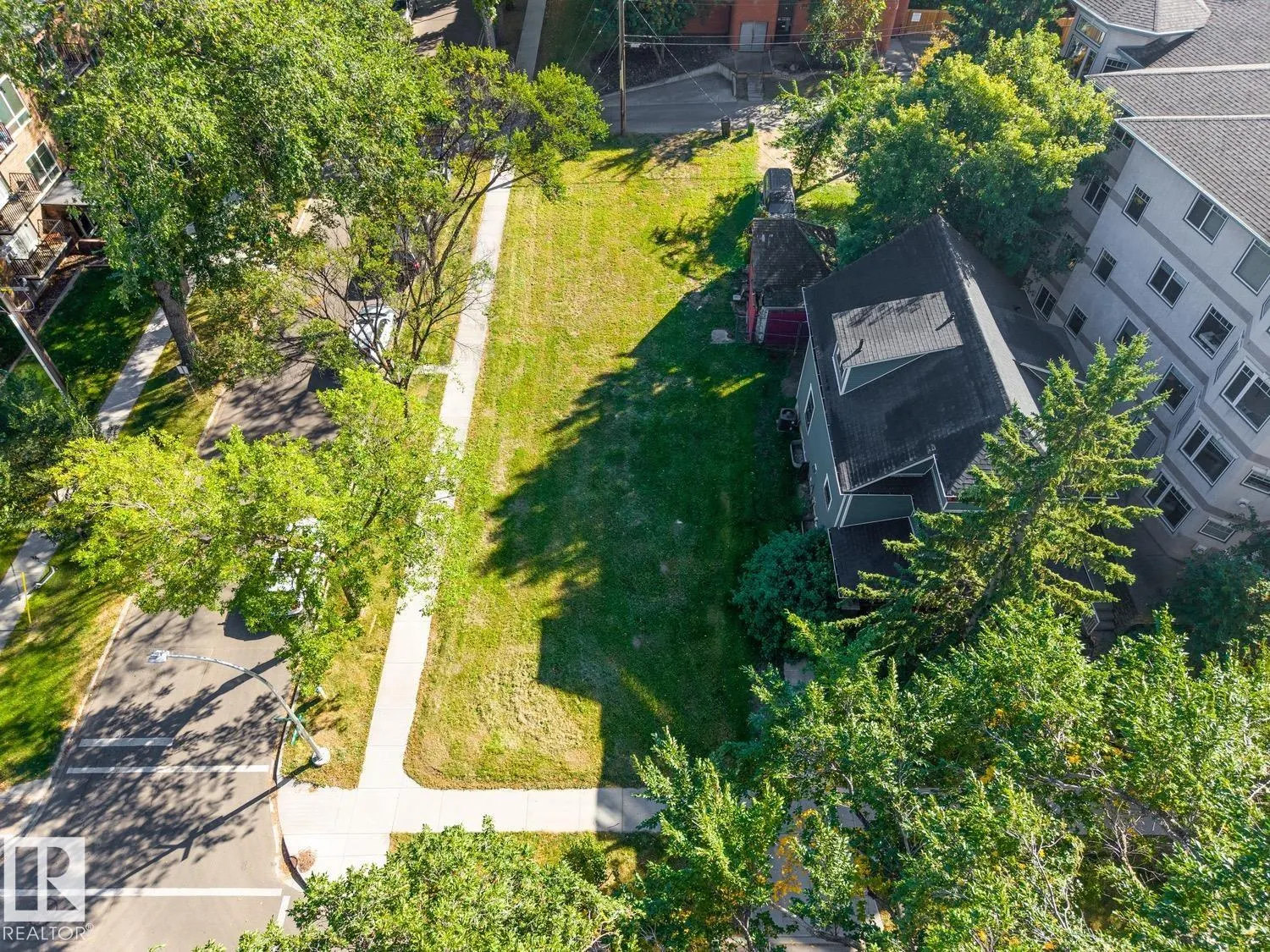 8925 100 Street