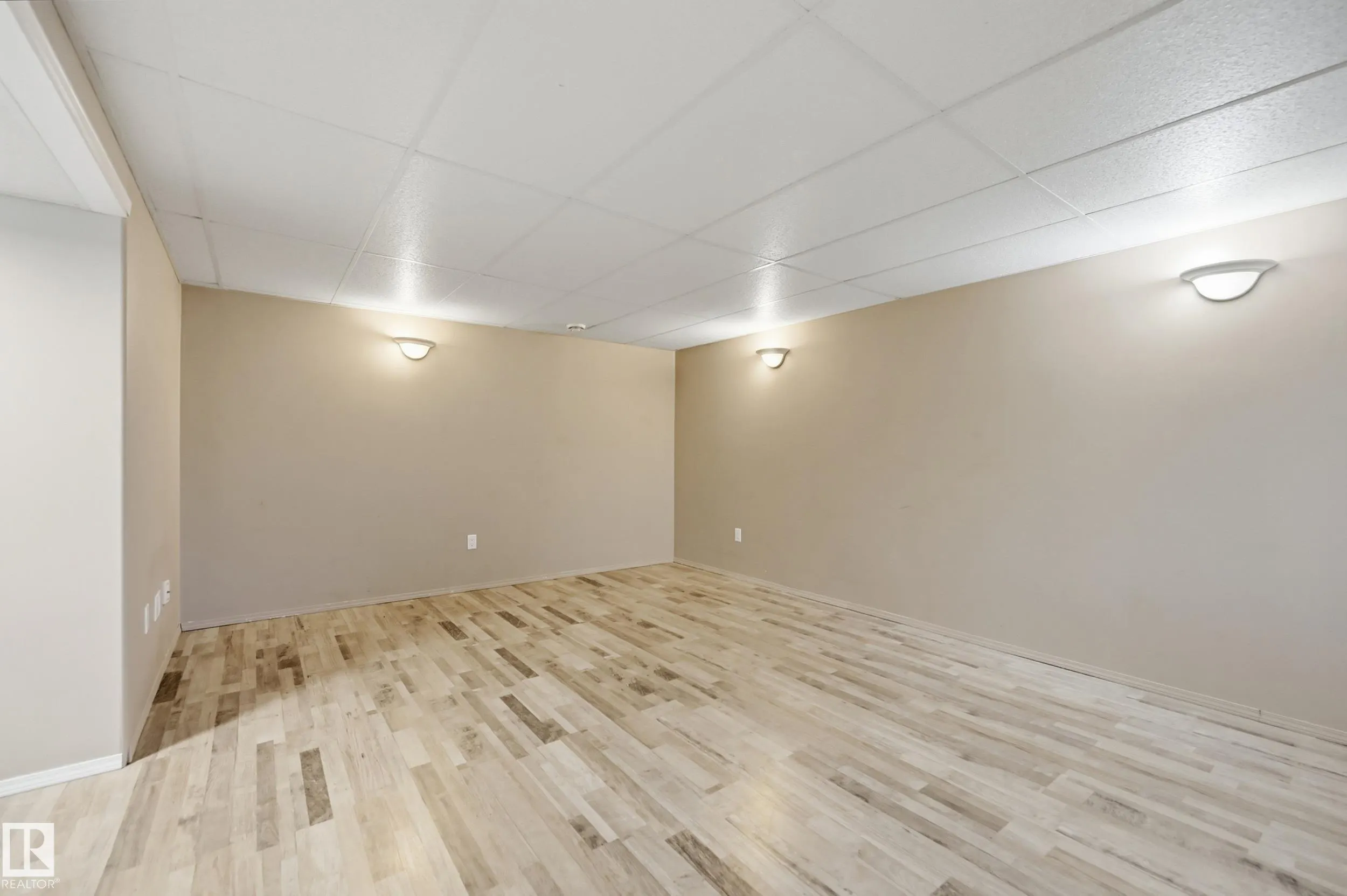 67 LAMARTINE Crescent