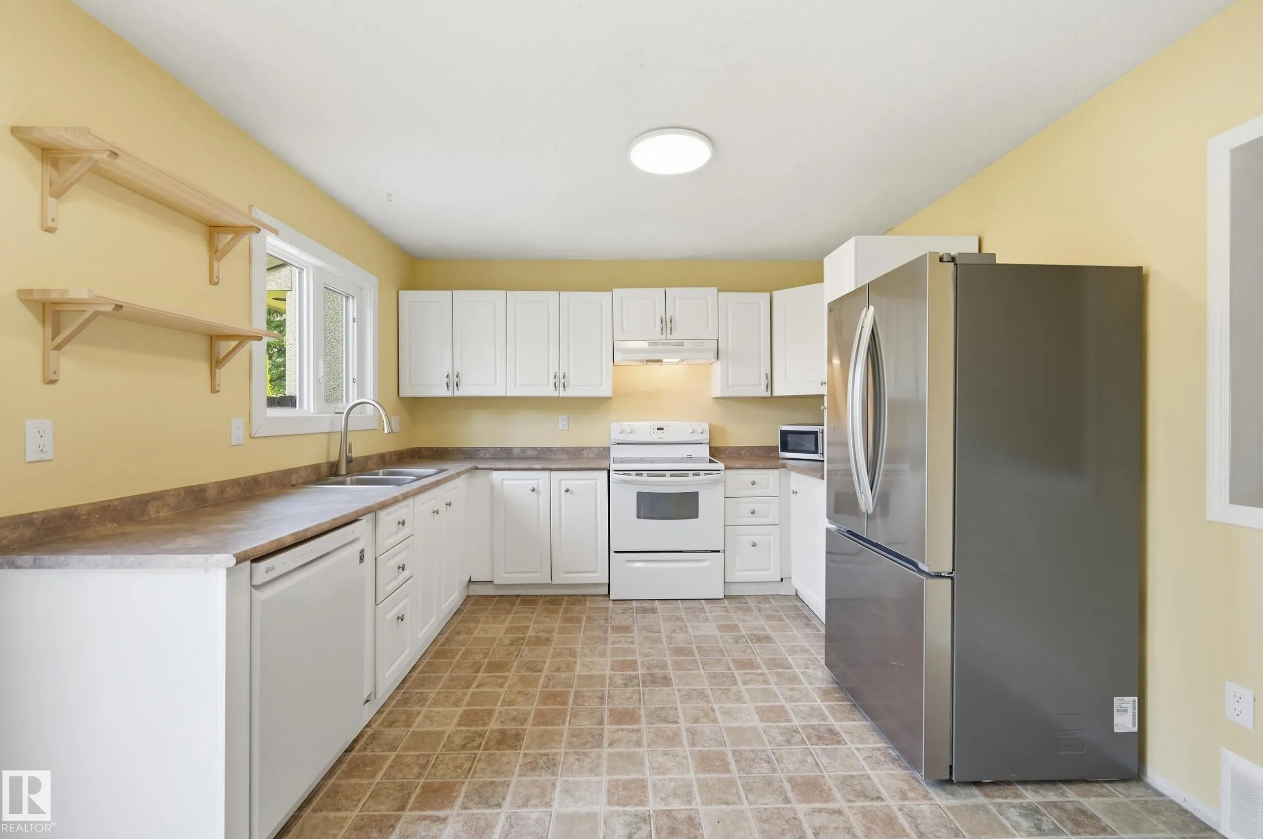 67 LAMARTINE Crescent
