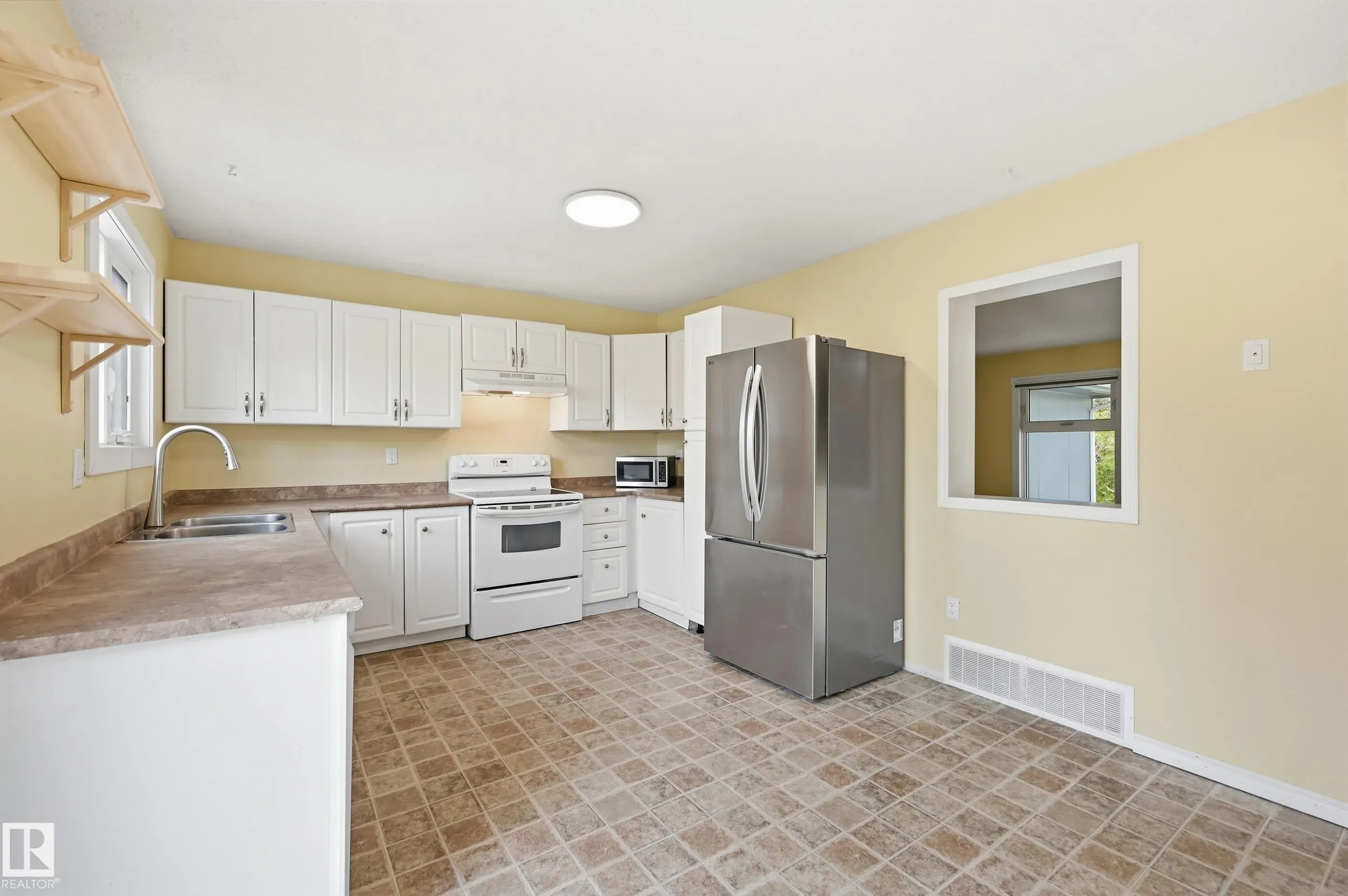 67 LAMARTINE Crescent