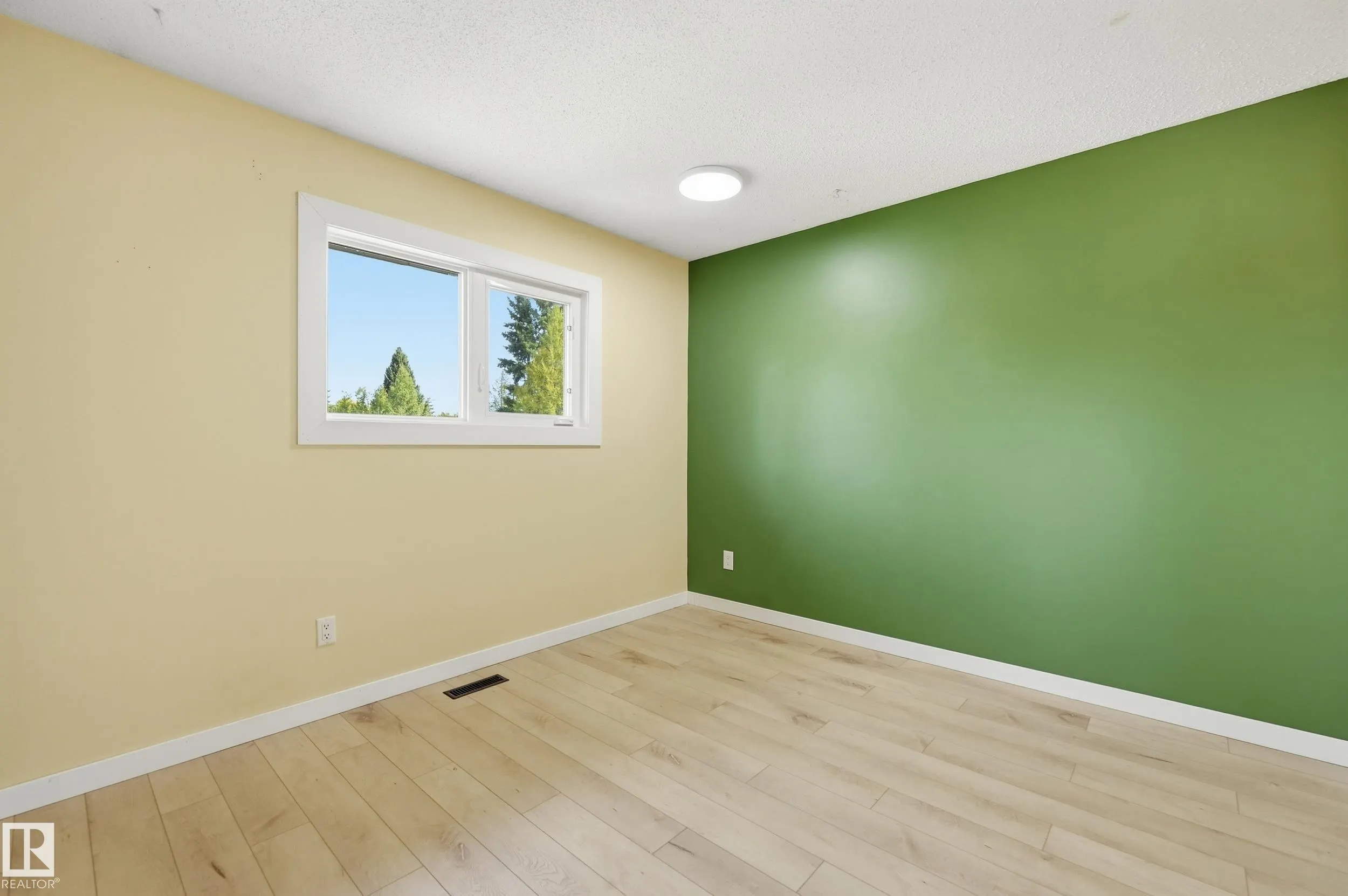 67 LAMARTINE Crescent