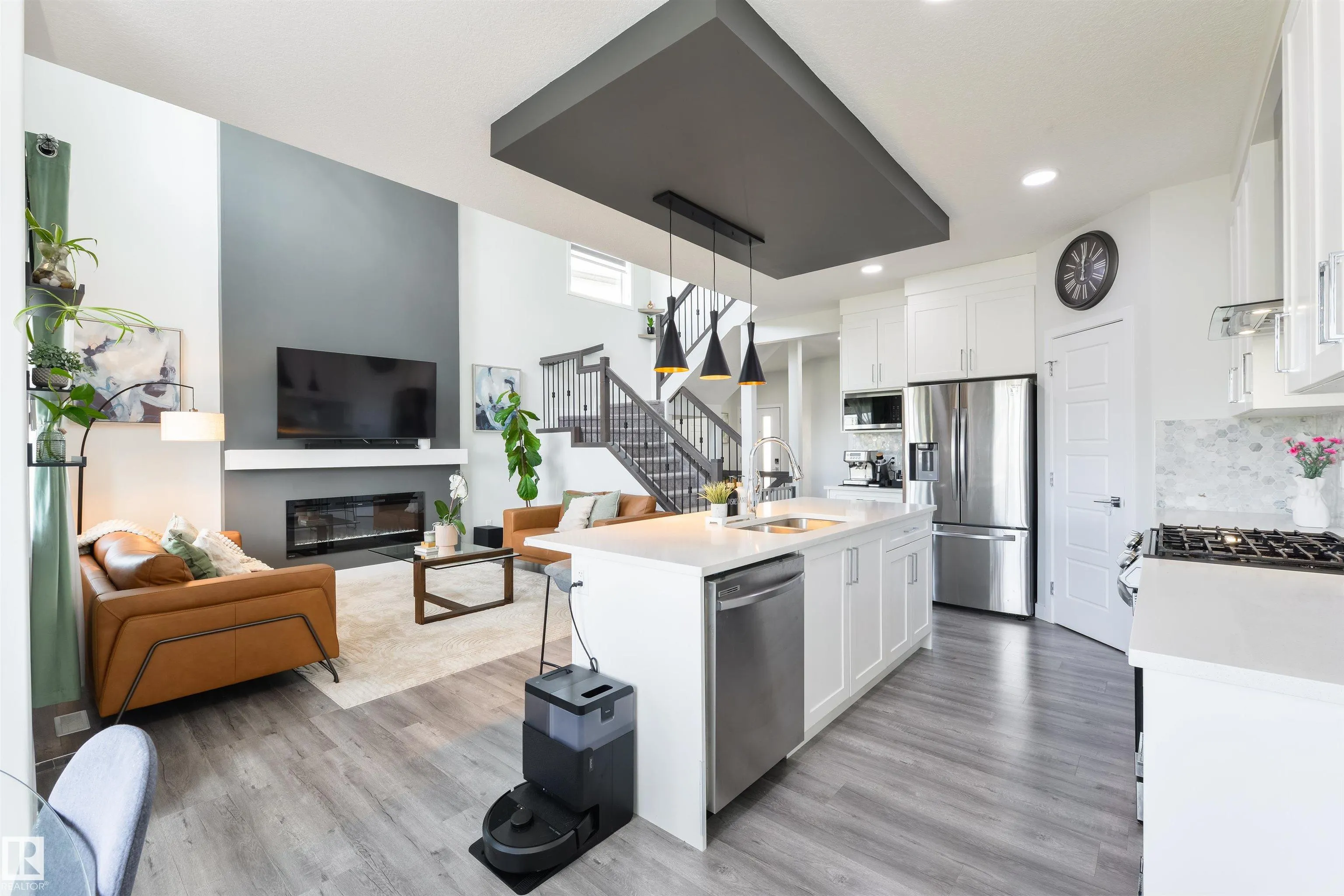 1032 BERG Place