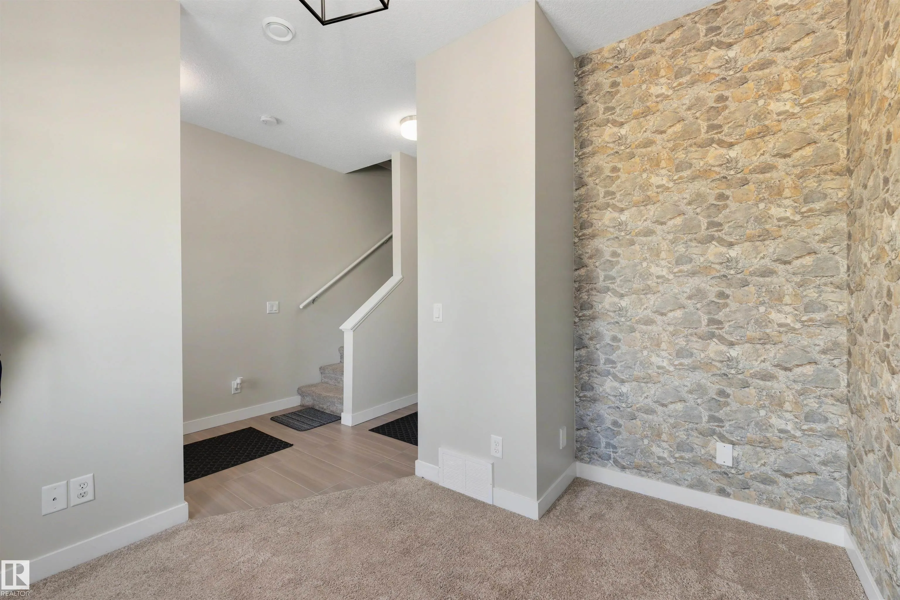 1636 KERR Road