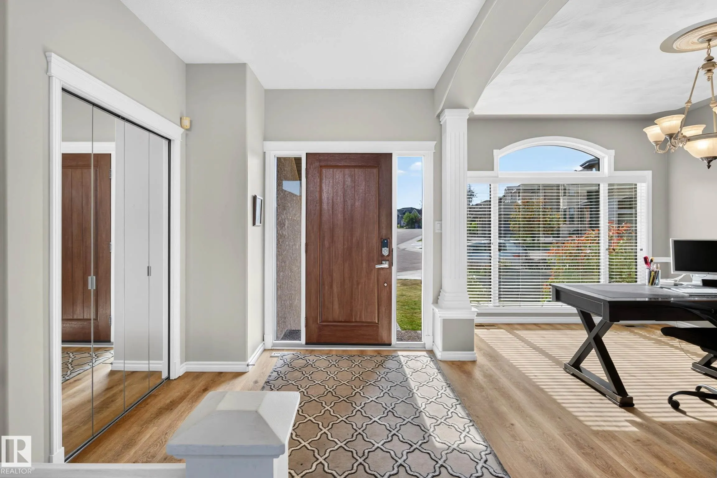 2445 Tegler Green