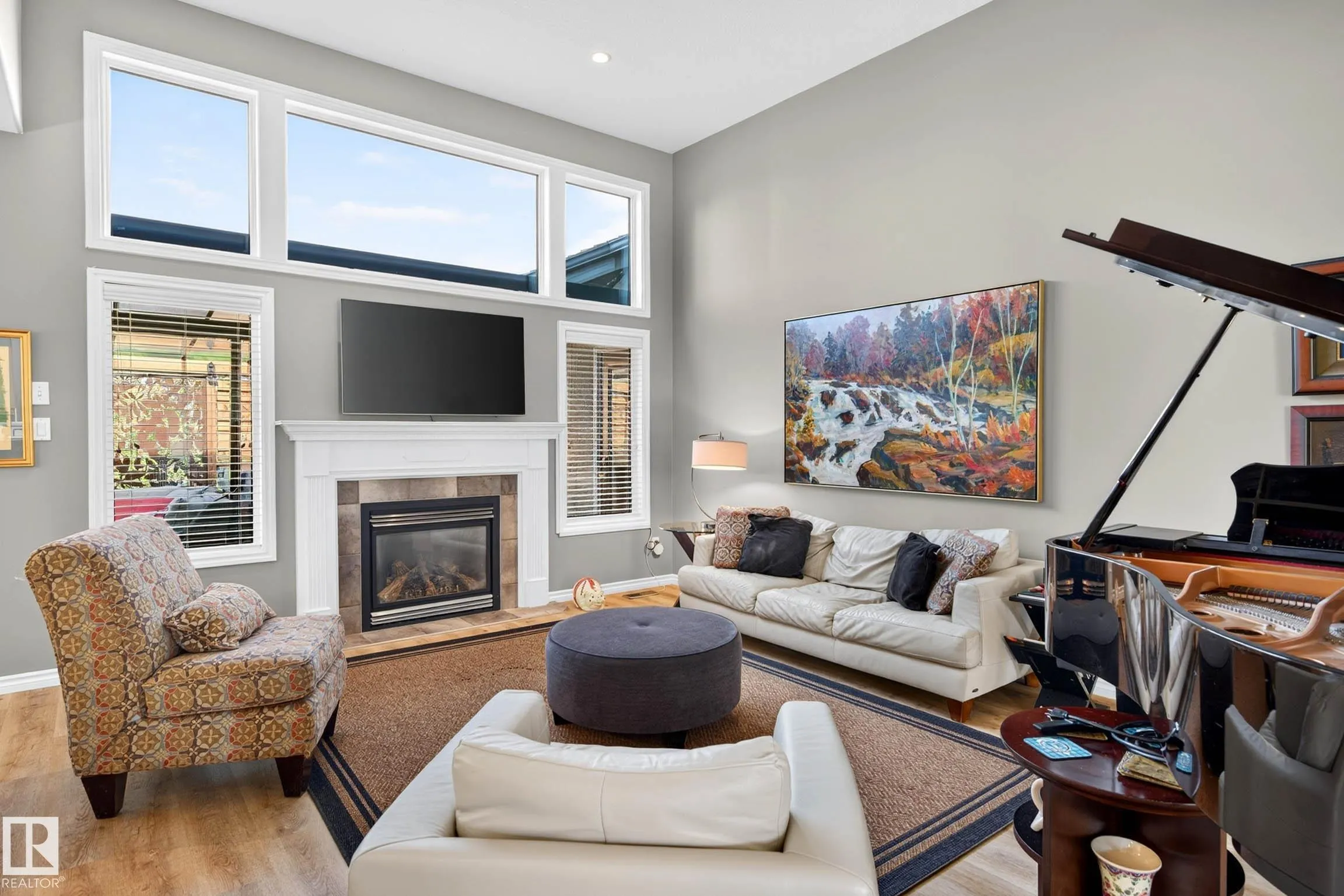 2445 Tegler Green