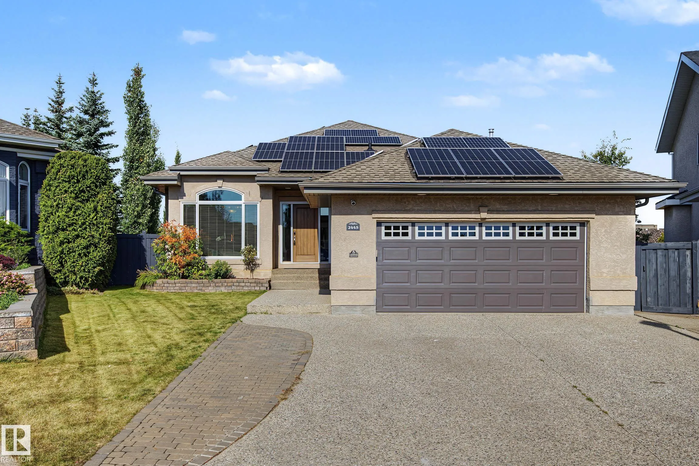 2445 Tegler Green