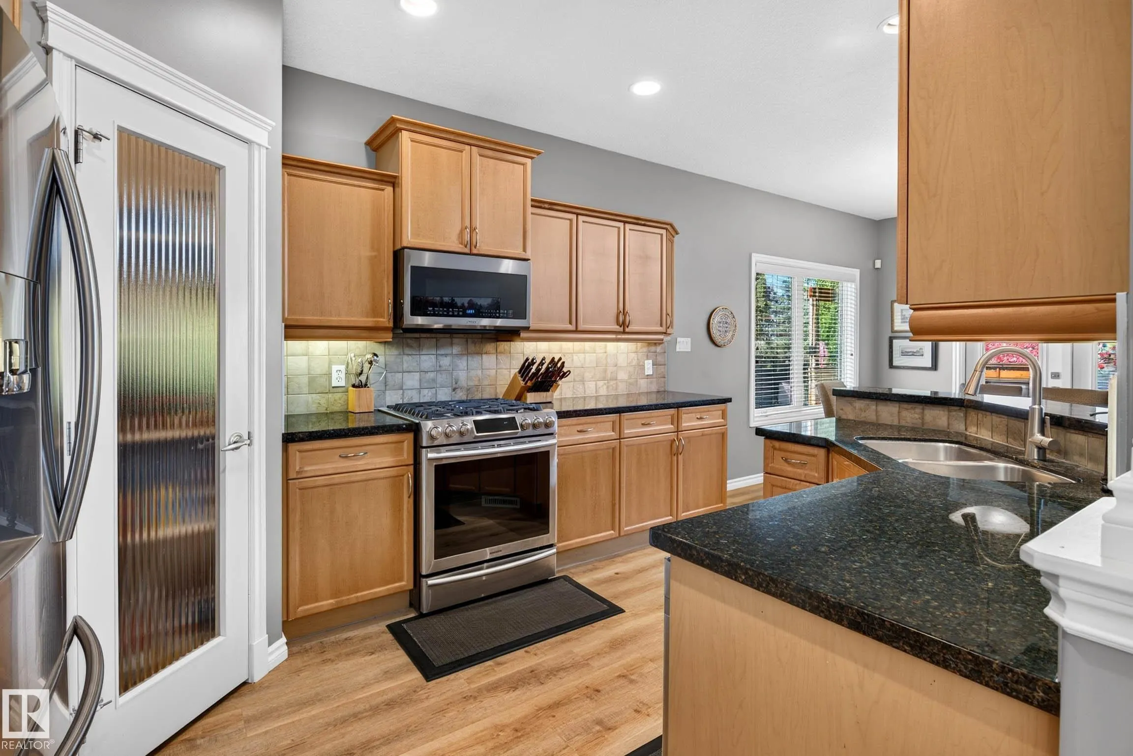 2445 Tegler Green