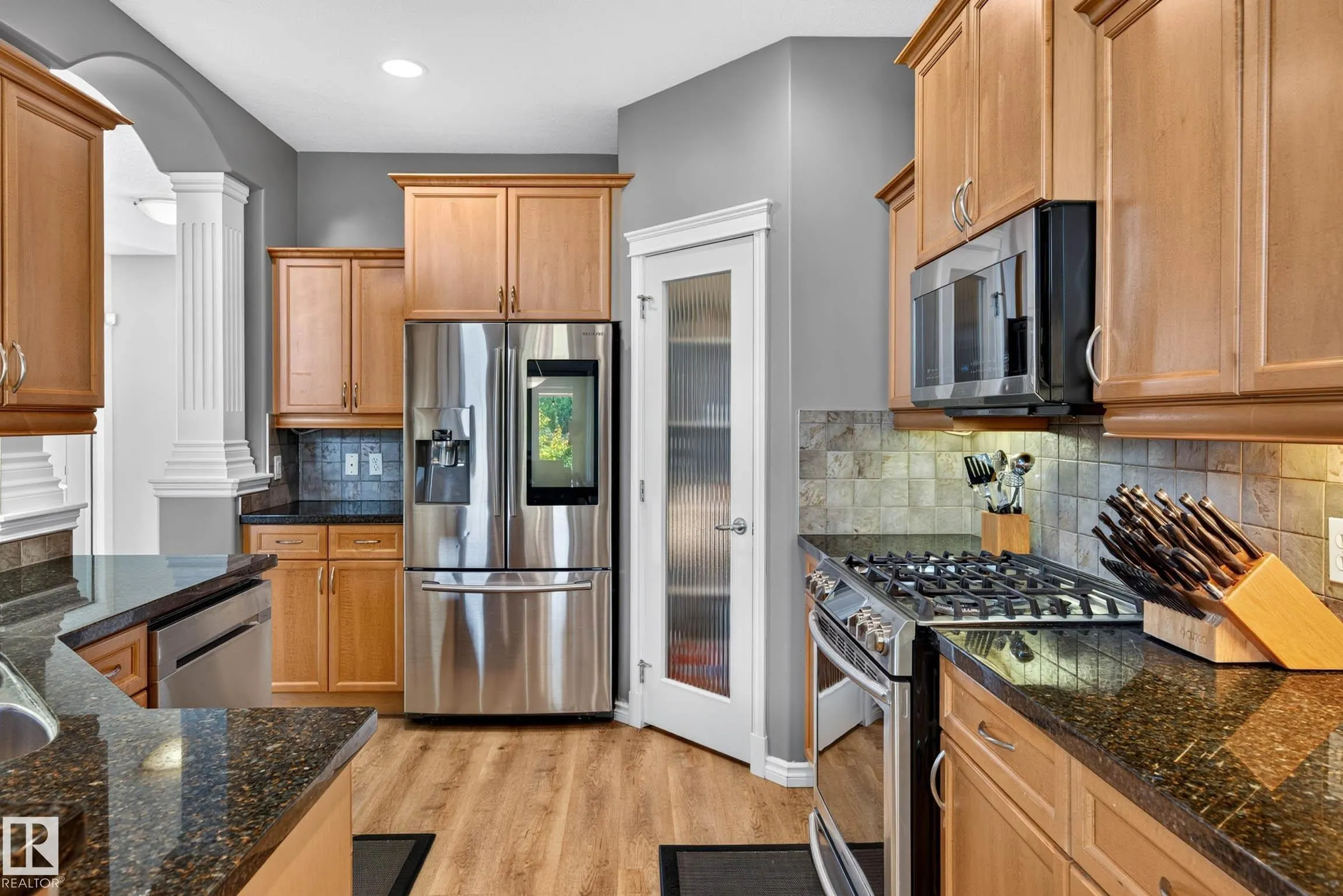 2445 Tegler Green
