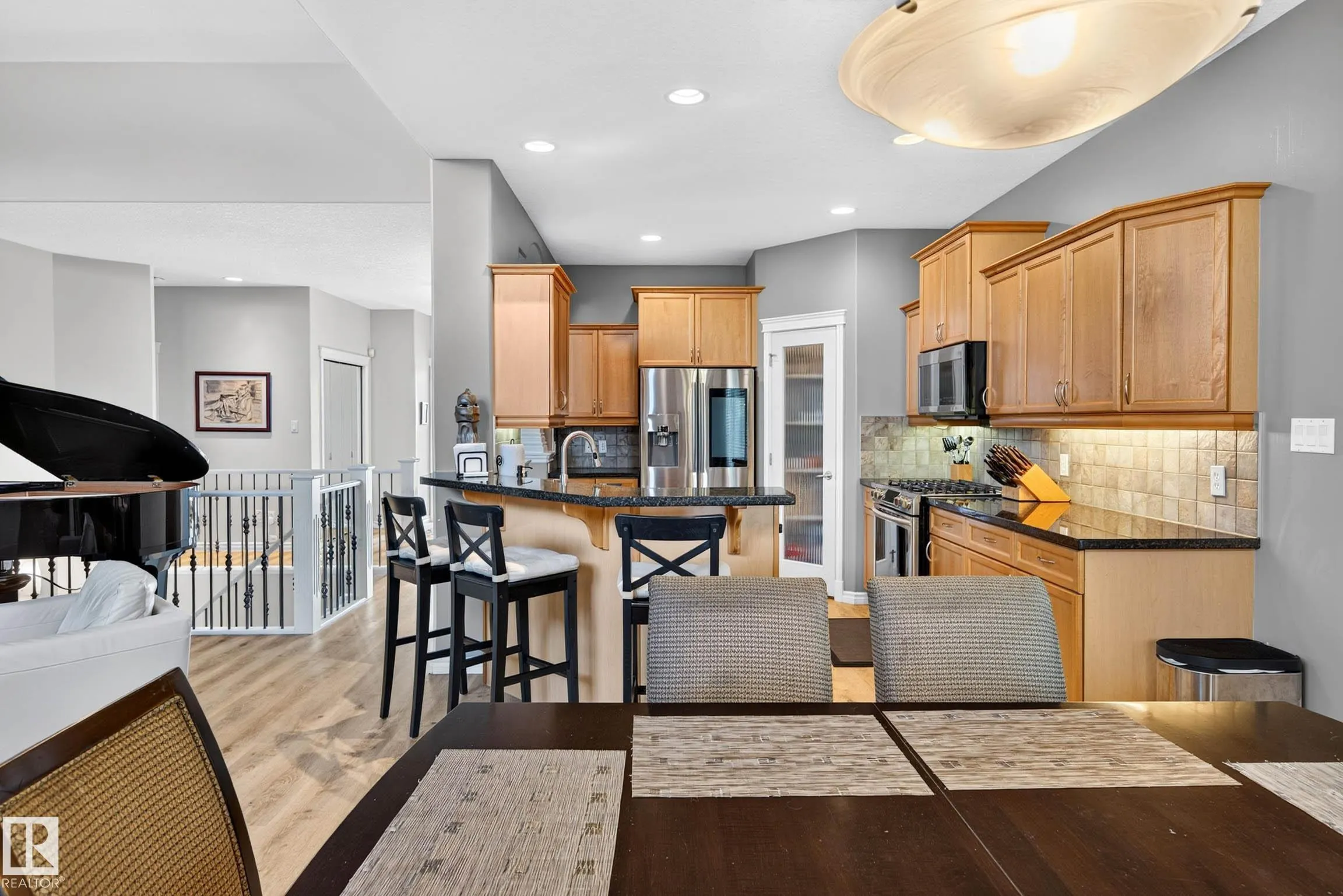 2445 Tegler Green