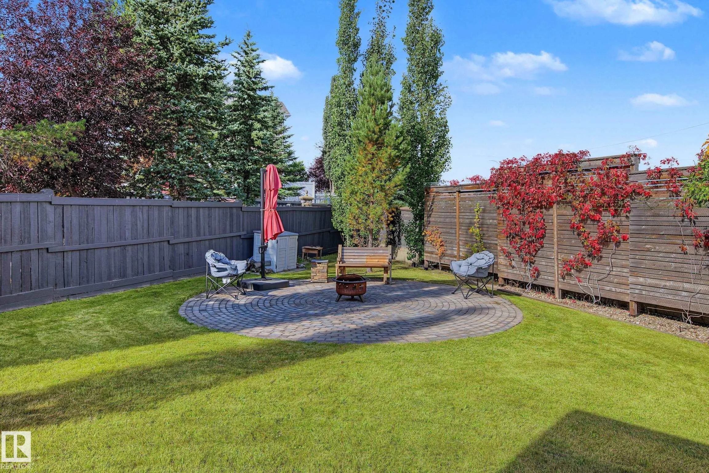 2445 Tegler Green