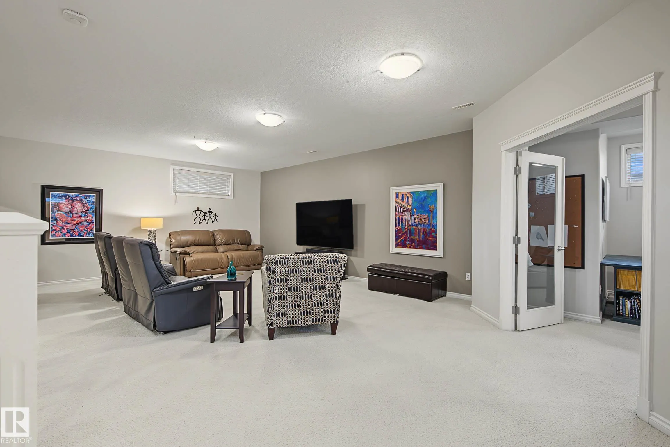 2445 Tegler Green