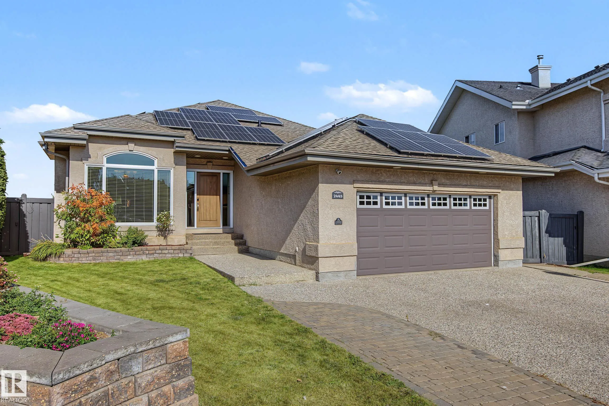 2445 Tegler Green