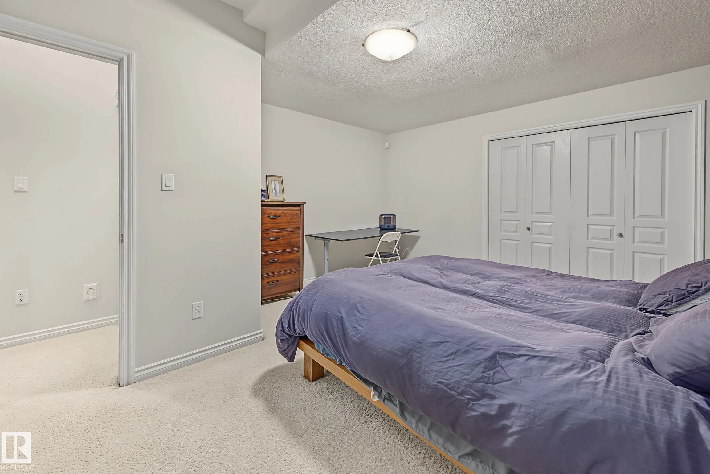 2445 Tegler Green