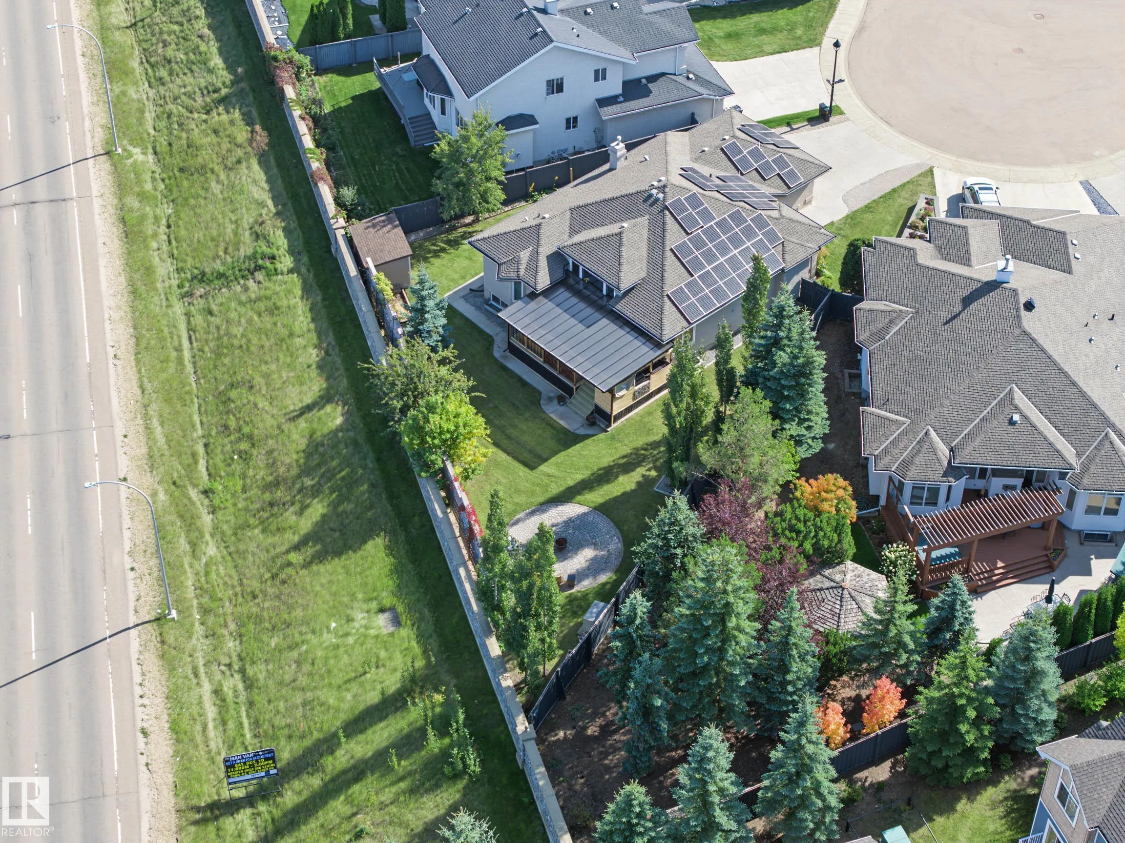 2445 Tegler Green