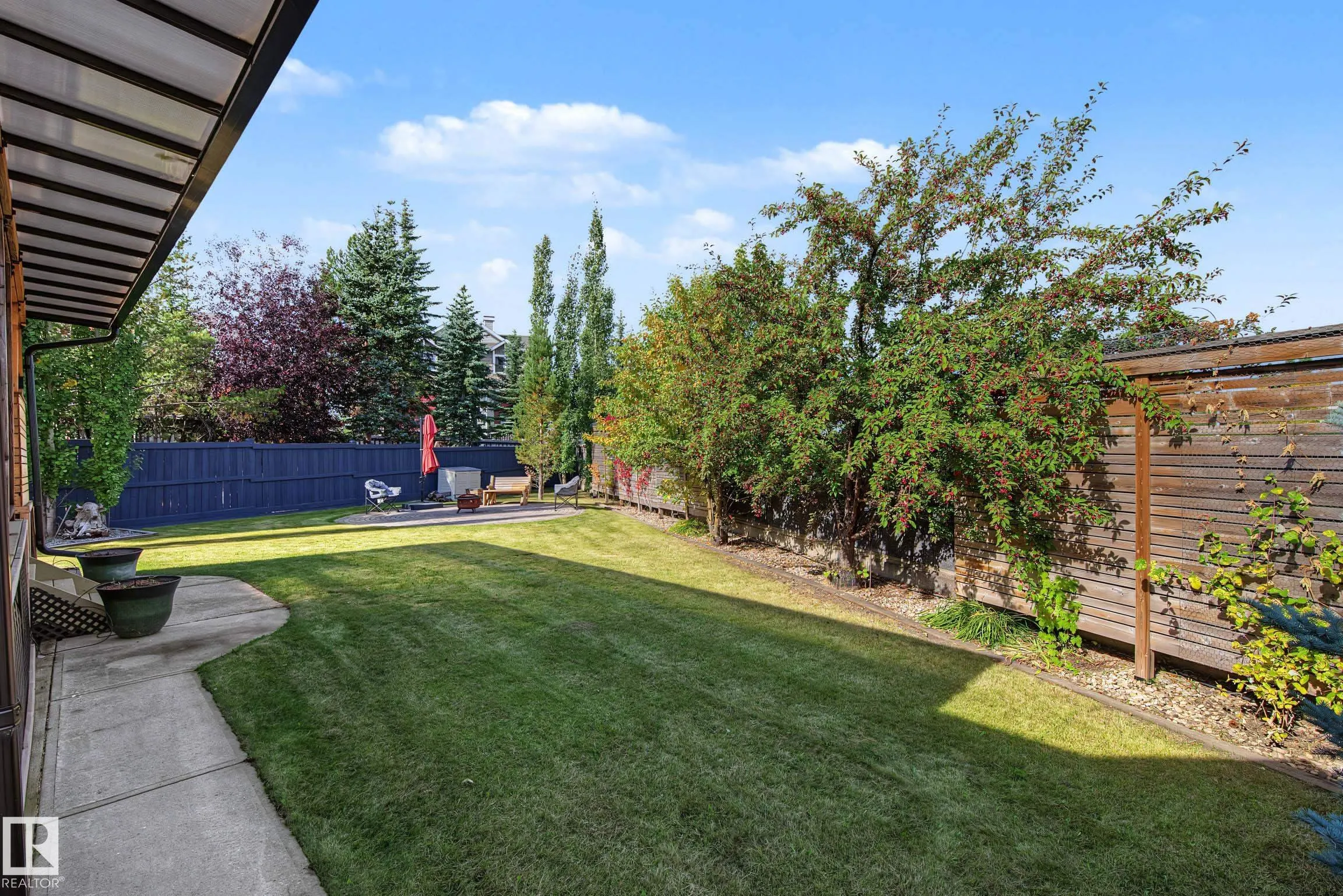 2445 Tegler Green