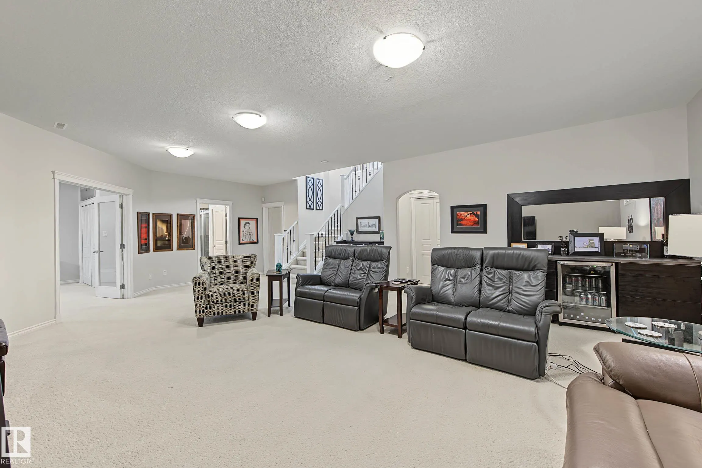 2445 Tegler Green