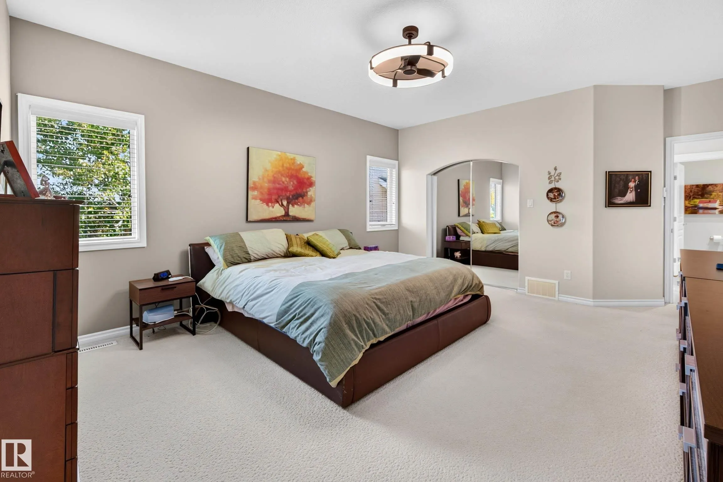 2445 Tegler Green