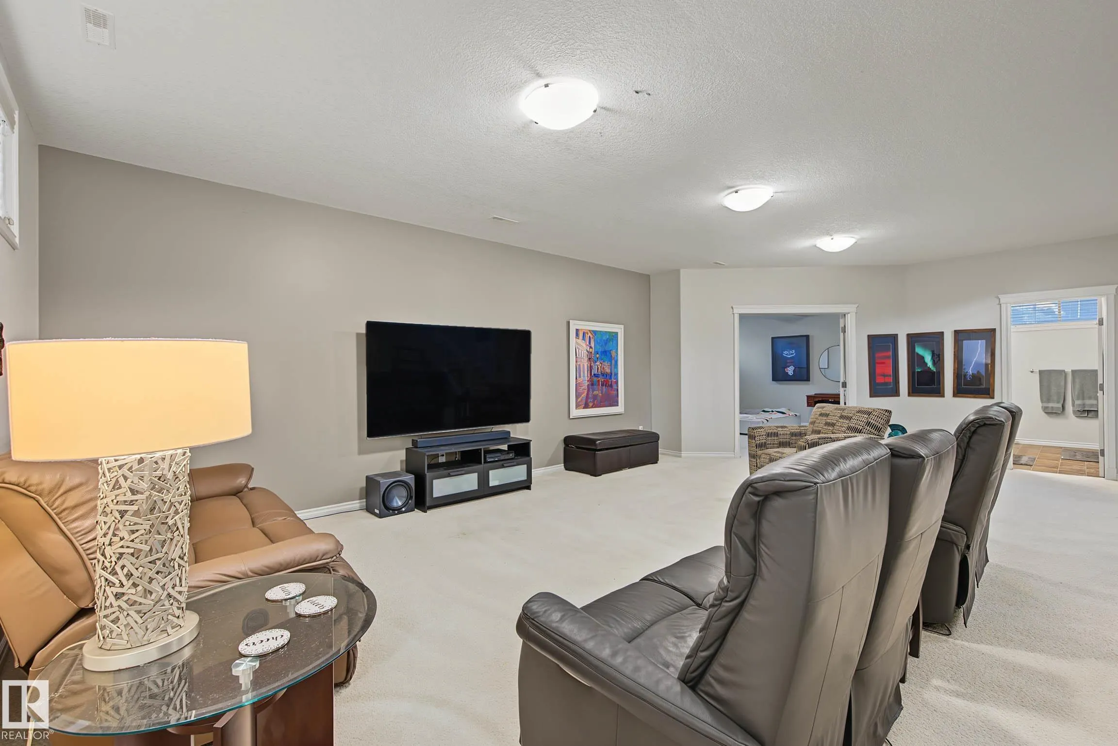 2445 Tegler Green