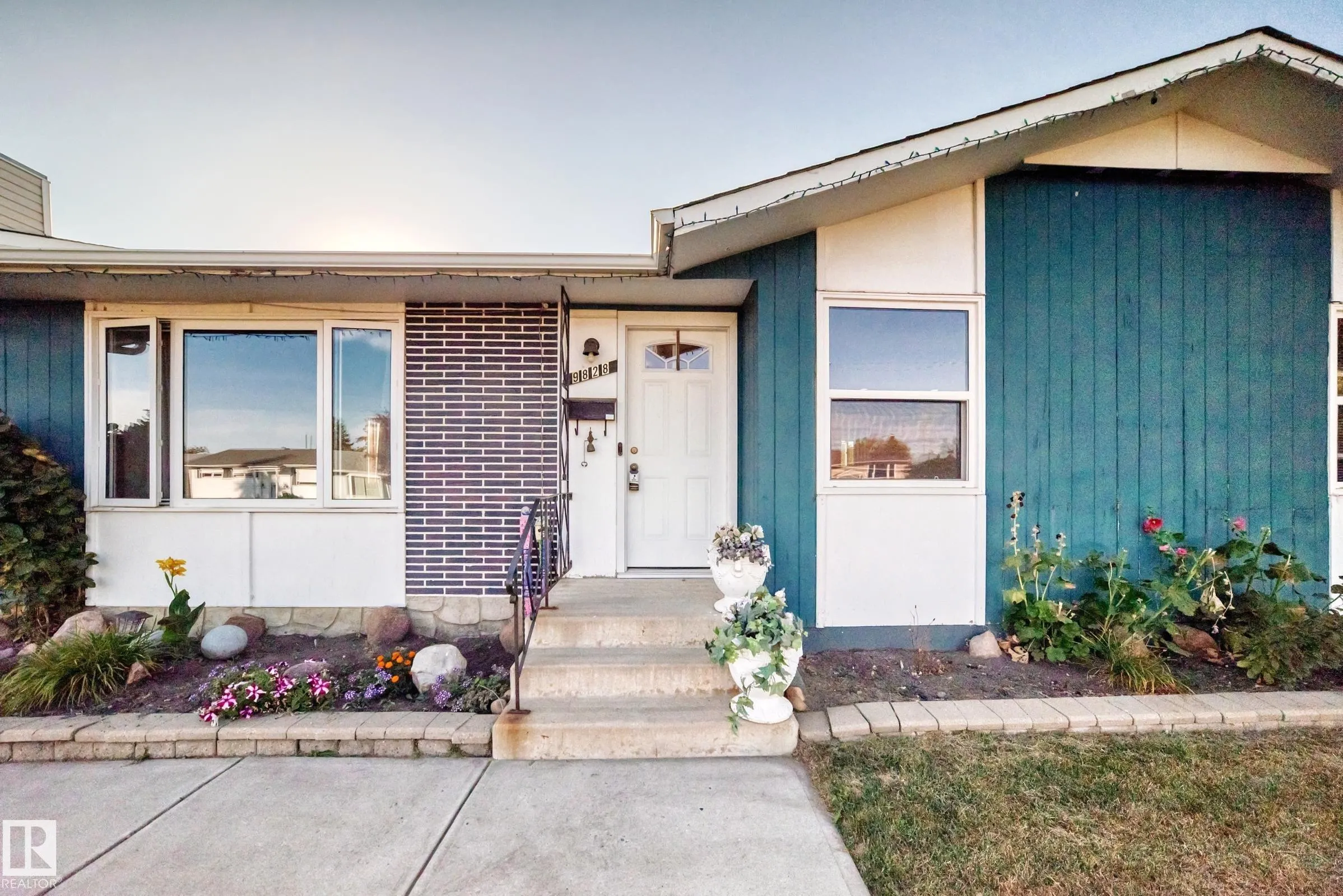9828 164 Street