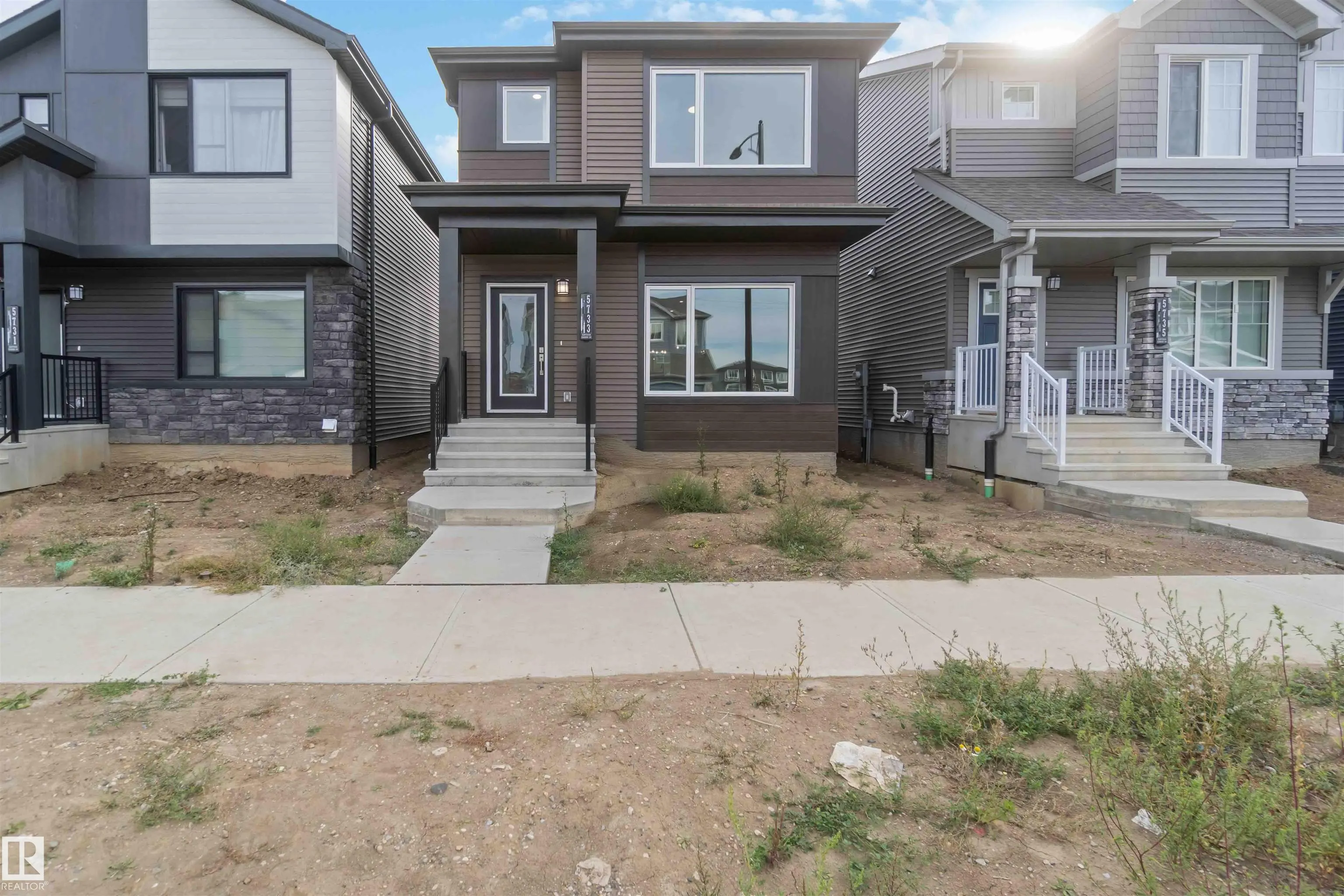 5733 Hawthorn Common