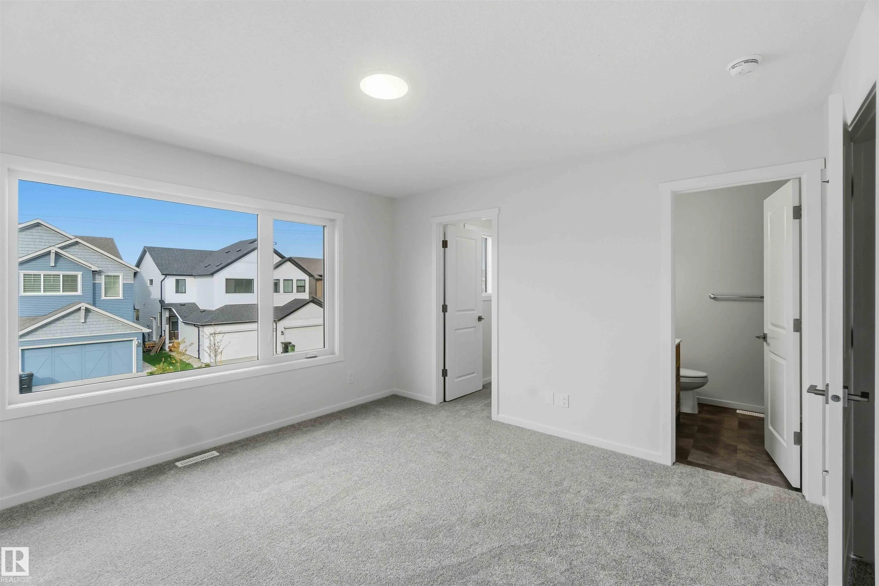 5733 Hawthorn Common