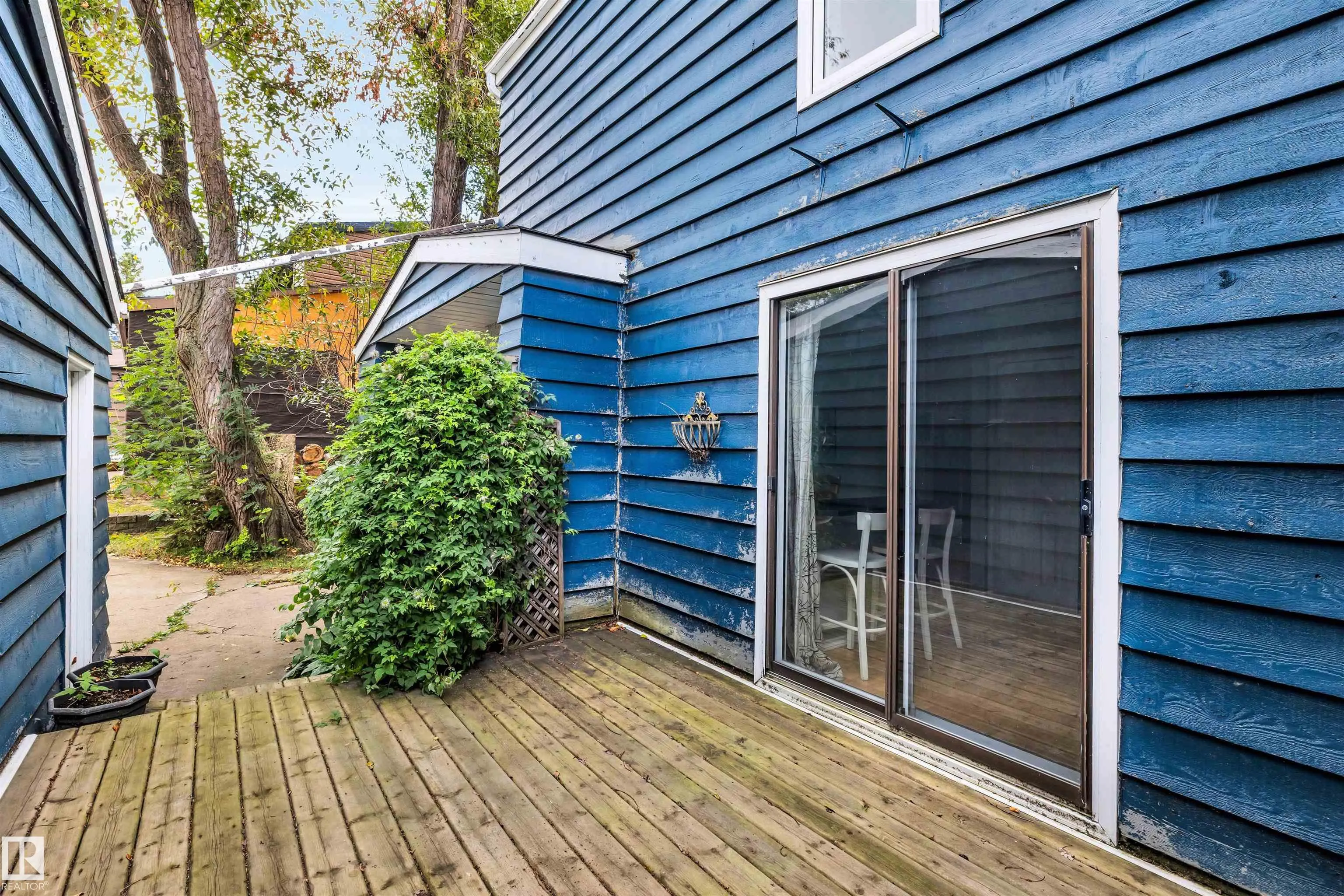 67 WOODLANDS Road