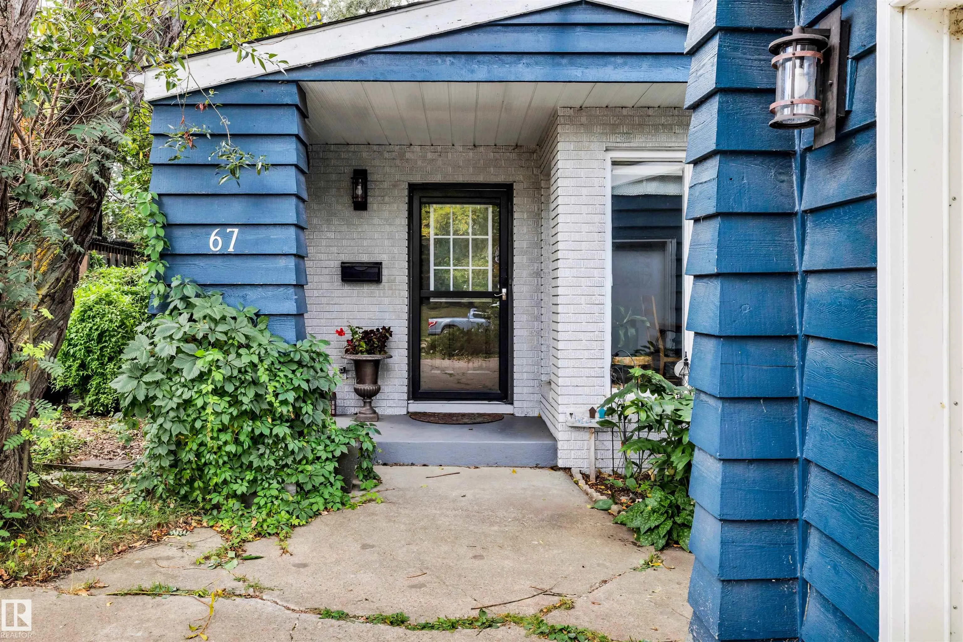 67 WOODLANDS Road