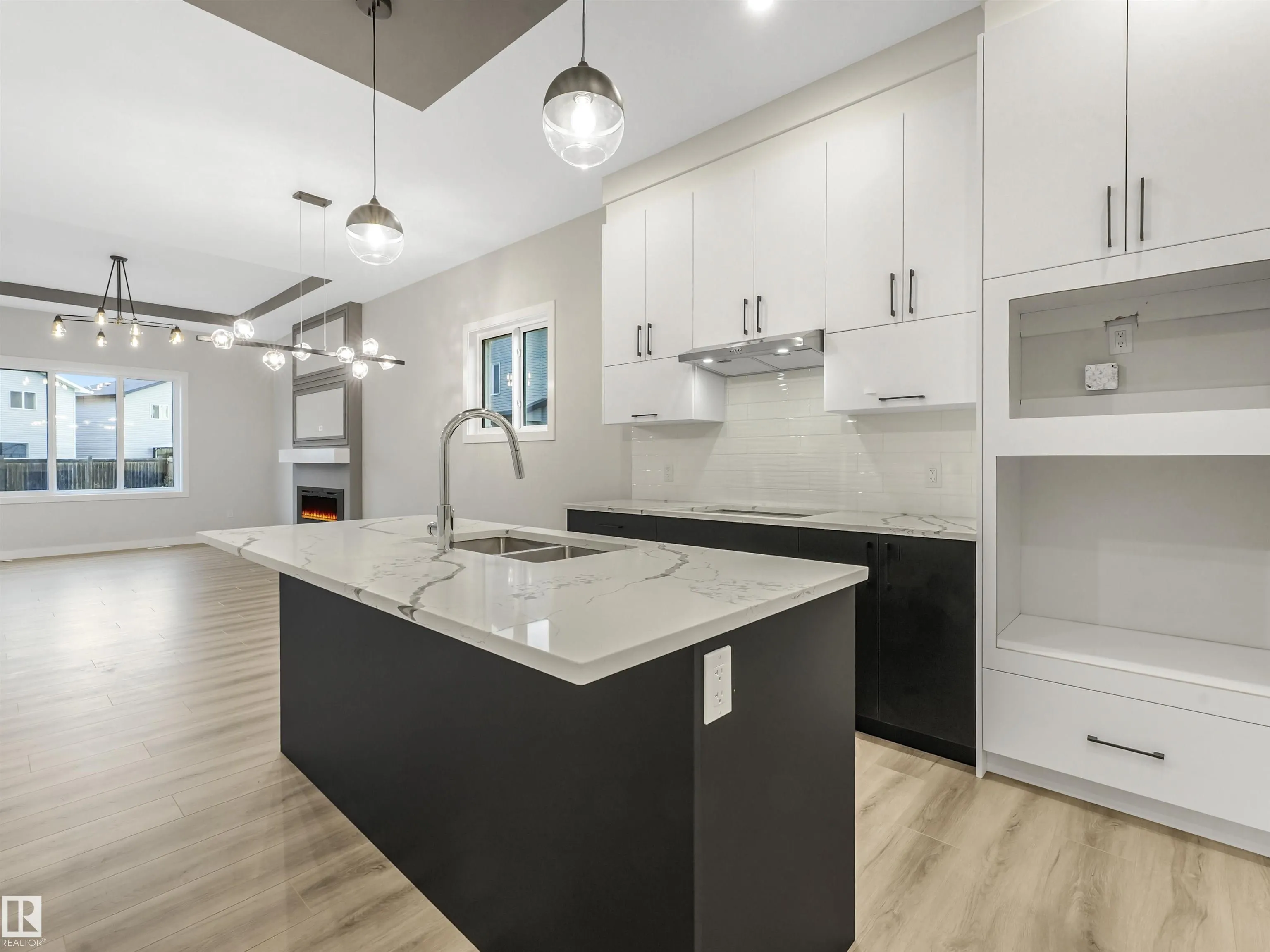 36 DALQUIST BAY