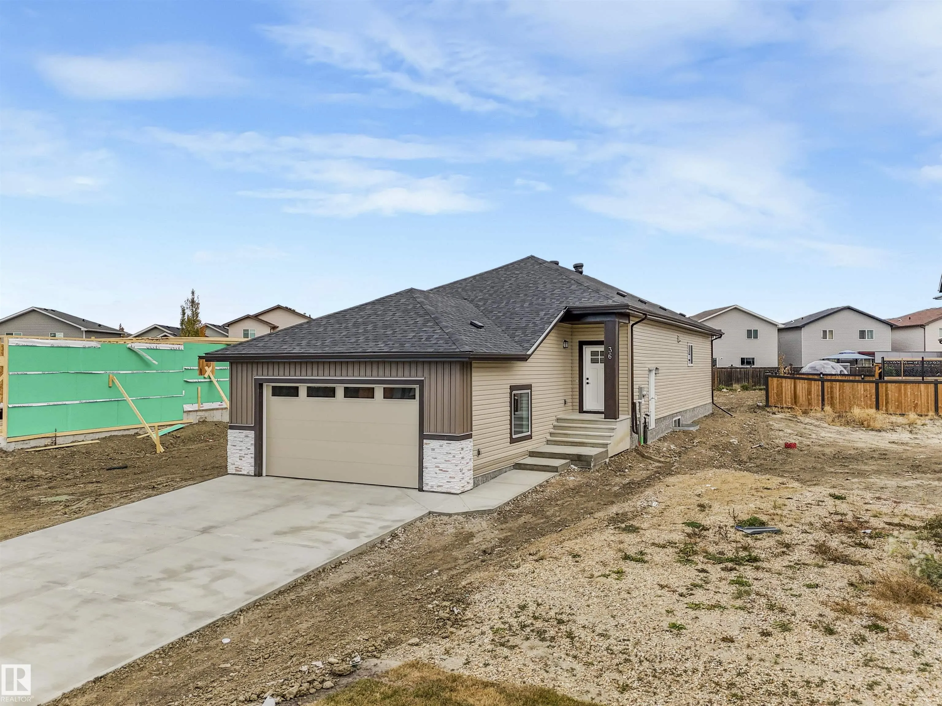 36 DALQUIST BAY