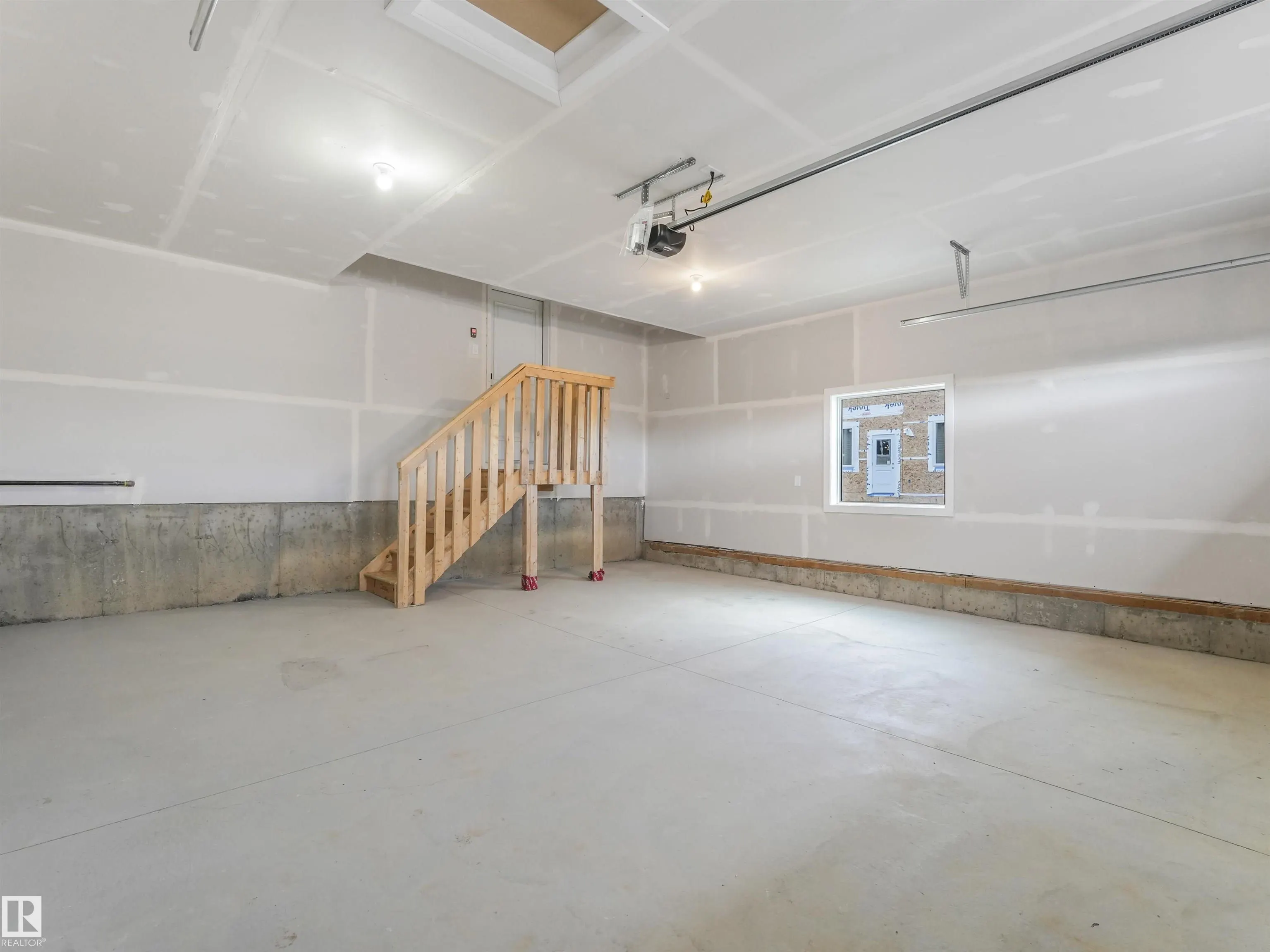 36 DALQUIST BAY