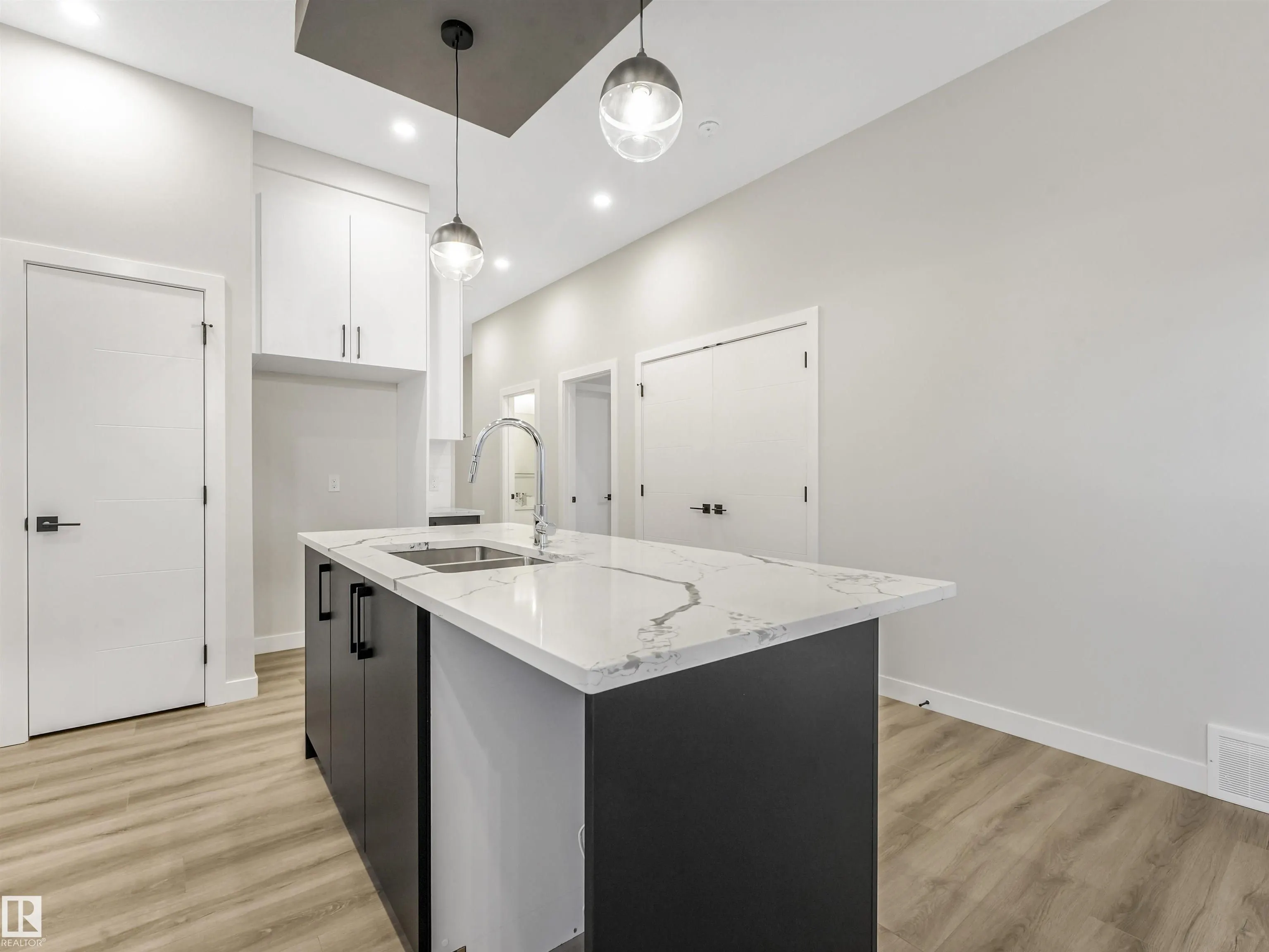 36 DALQUIST BAY