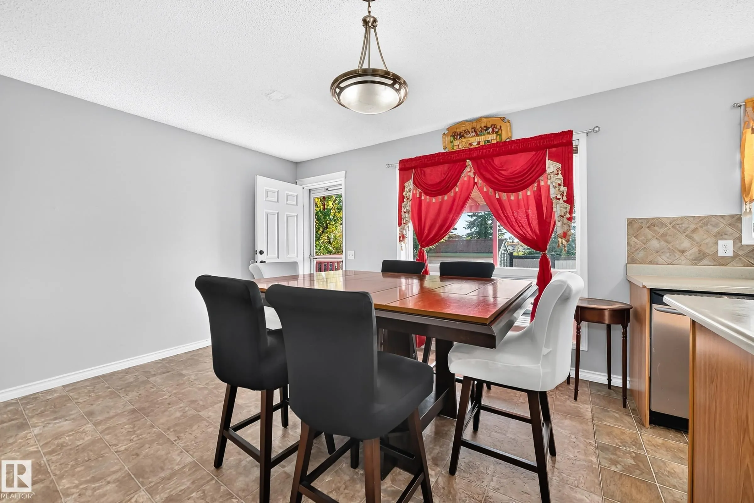 80 BIRCHMONT Drive