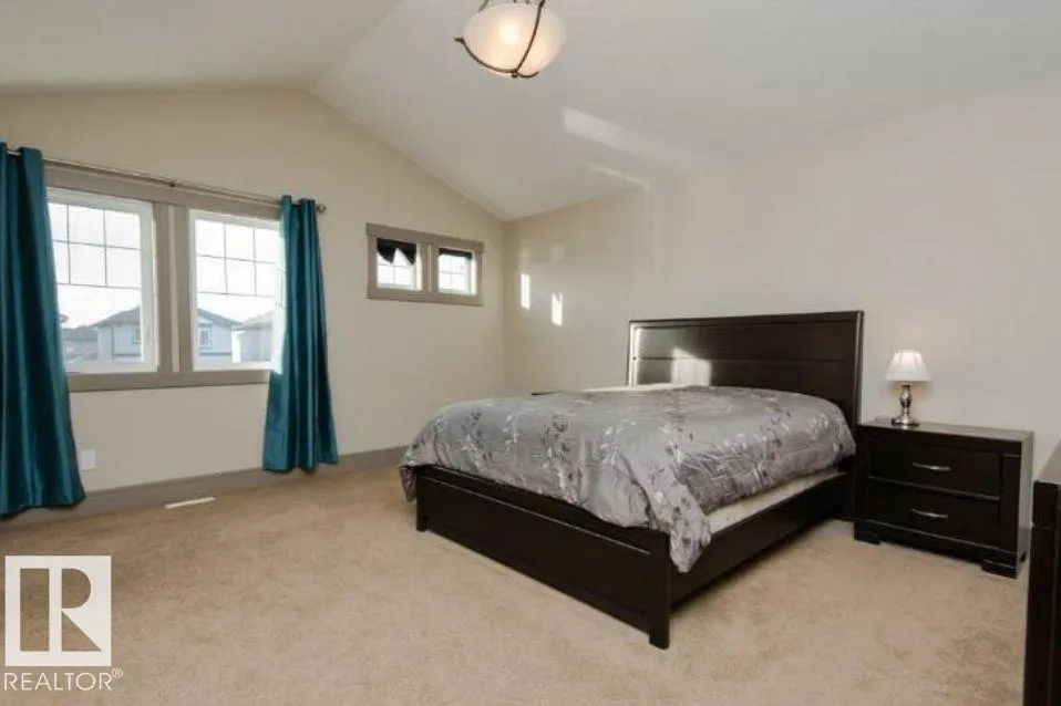 7233 ARMOUR Crescent