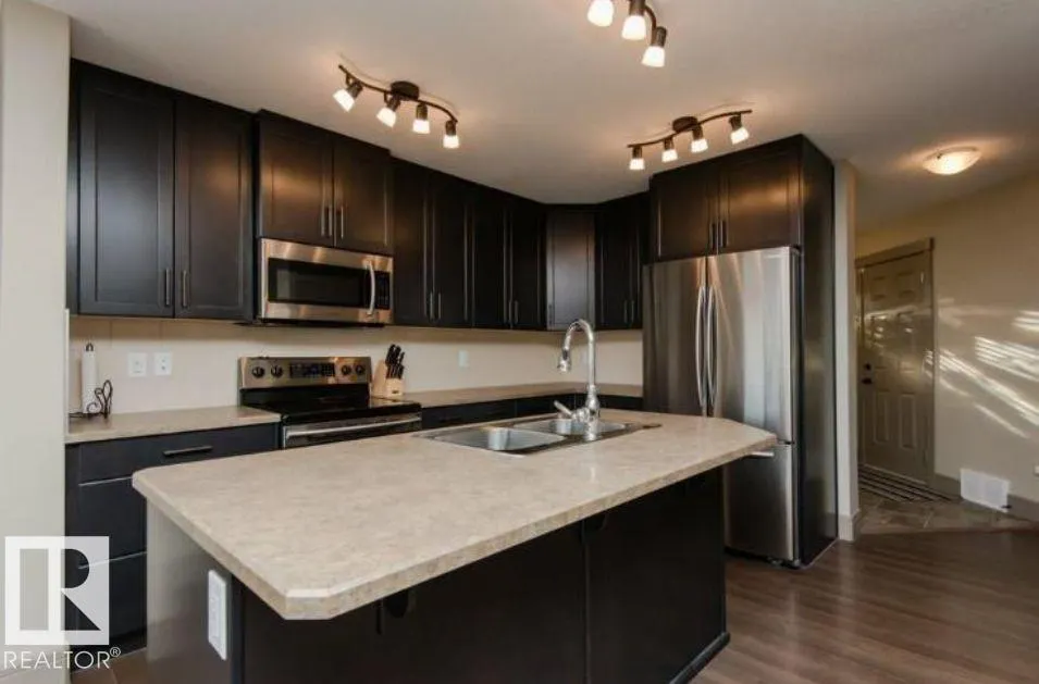 7233 ARMOUR Crescent