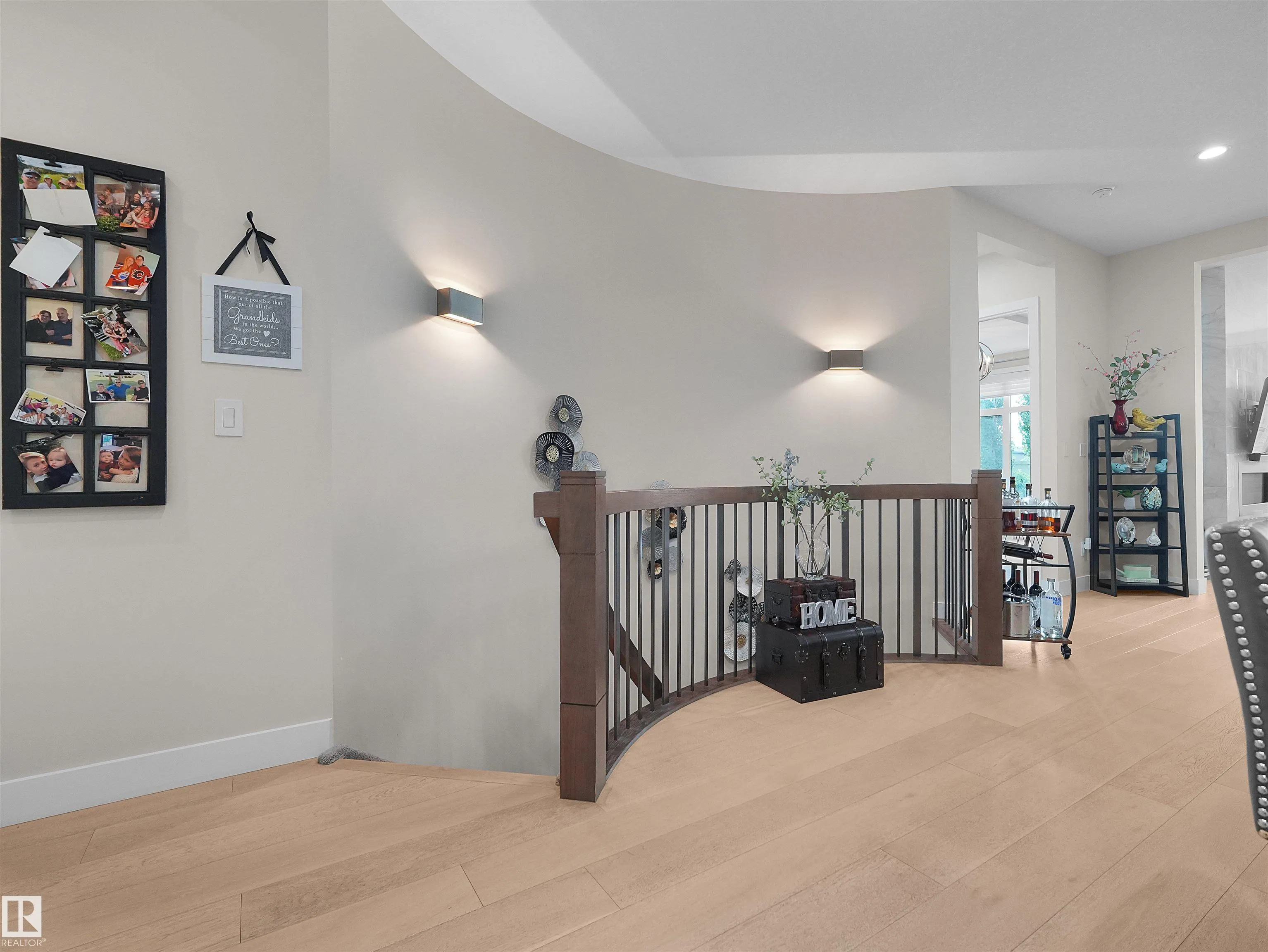 904 WOOD Place