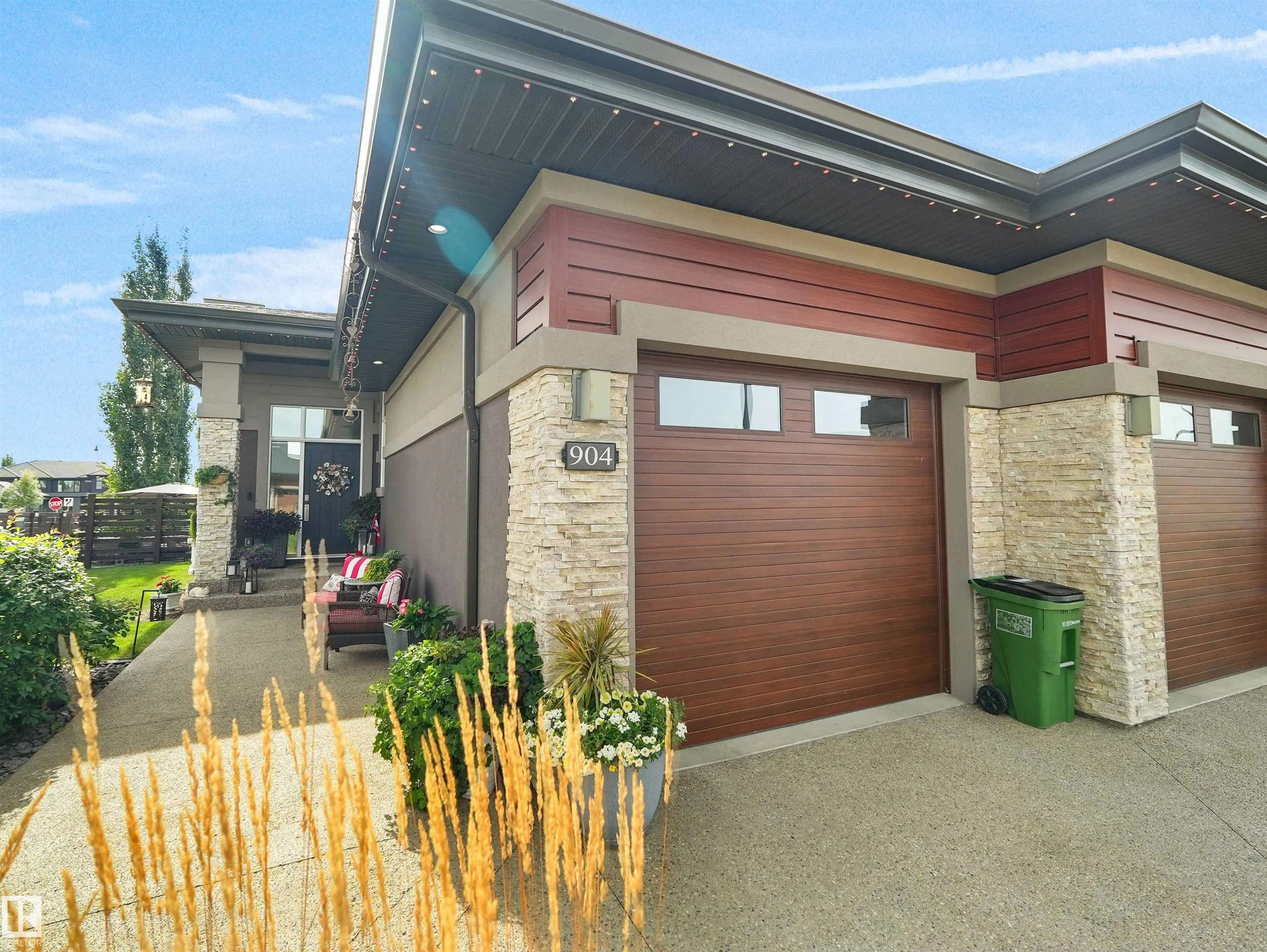 904 WOOD Place