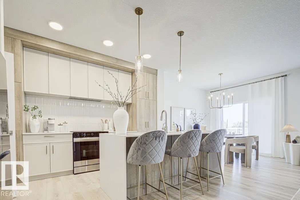 25 EMPRESS Way