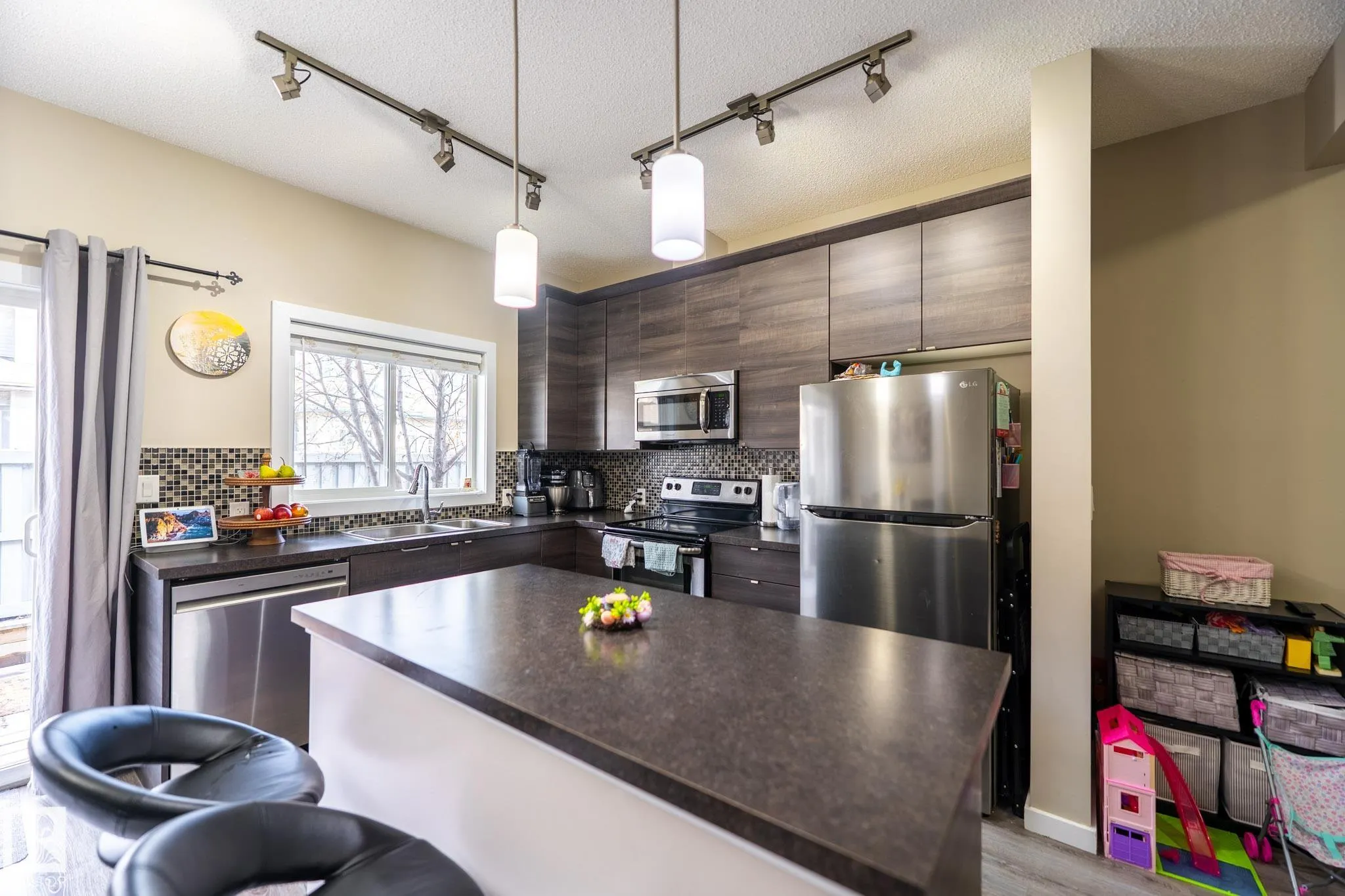 3710 ALLAN Drive