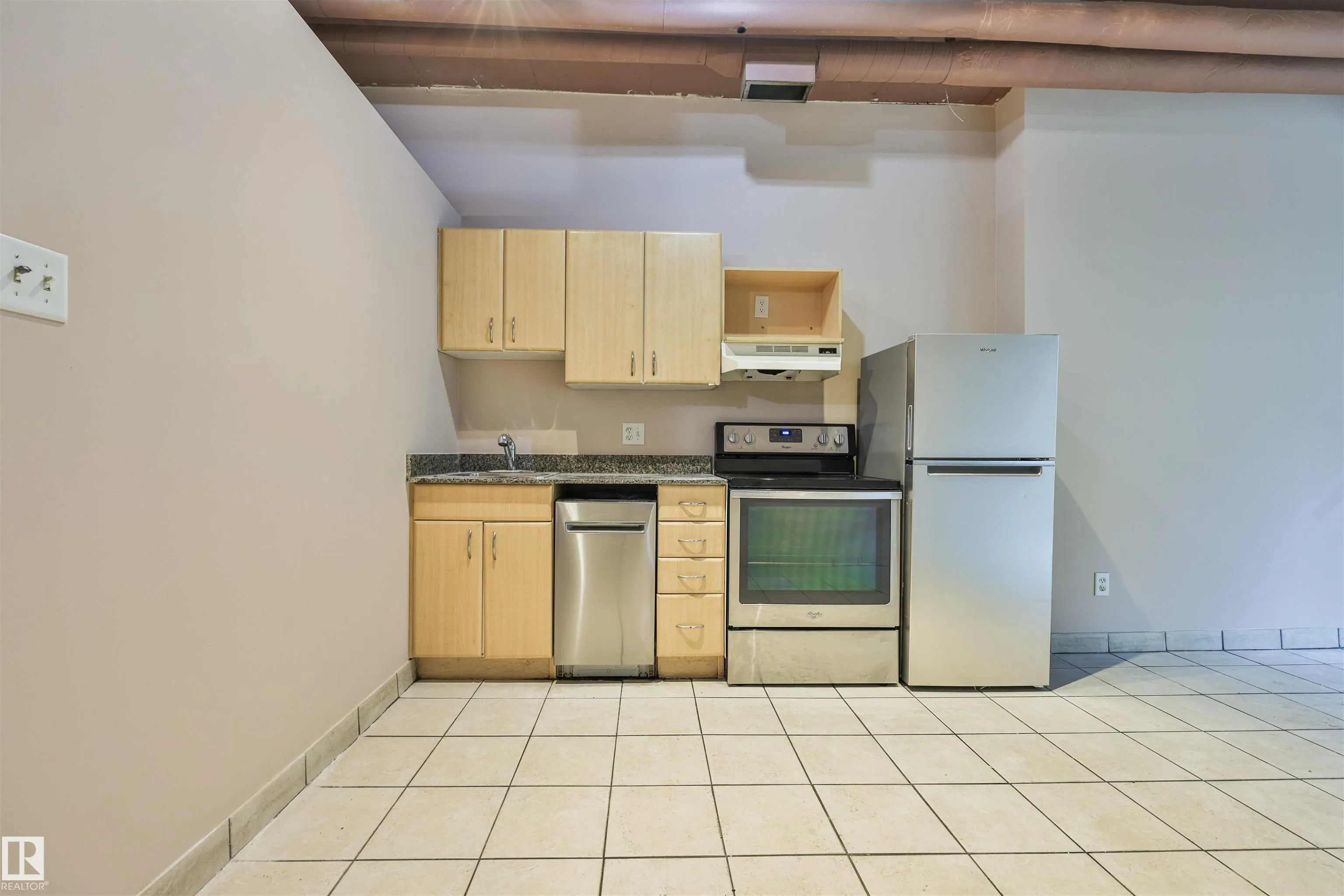 10024 JASPER Avenue