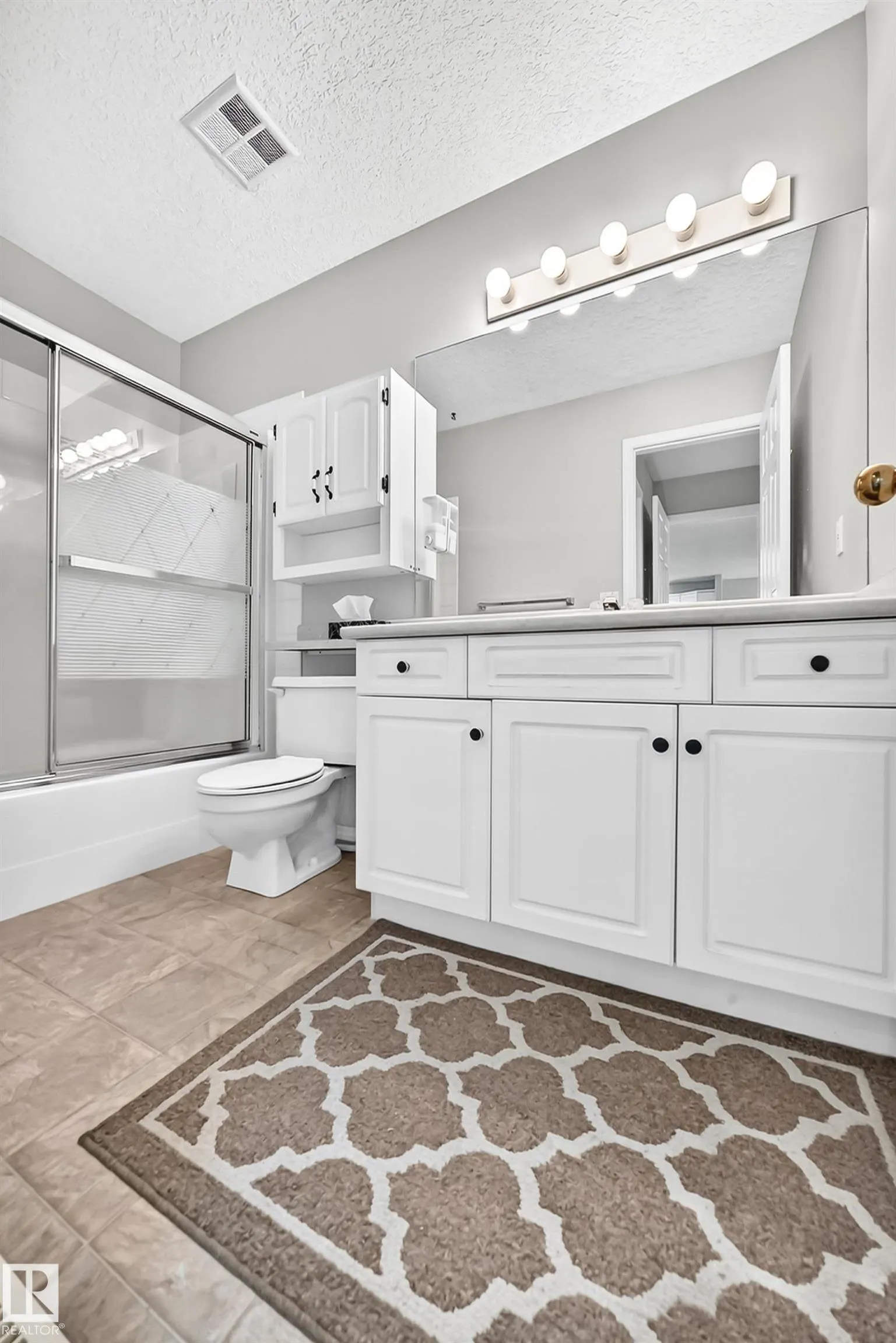 104 MAISONETTE Village