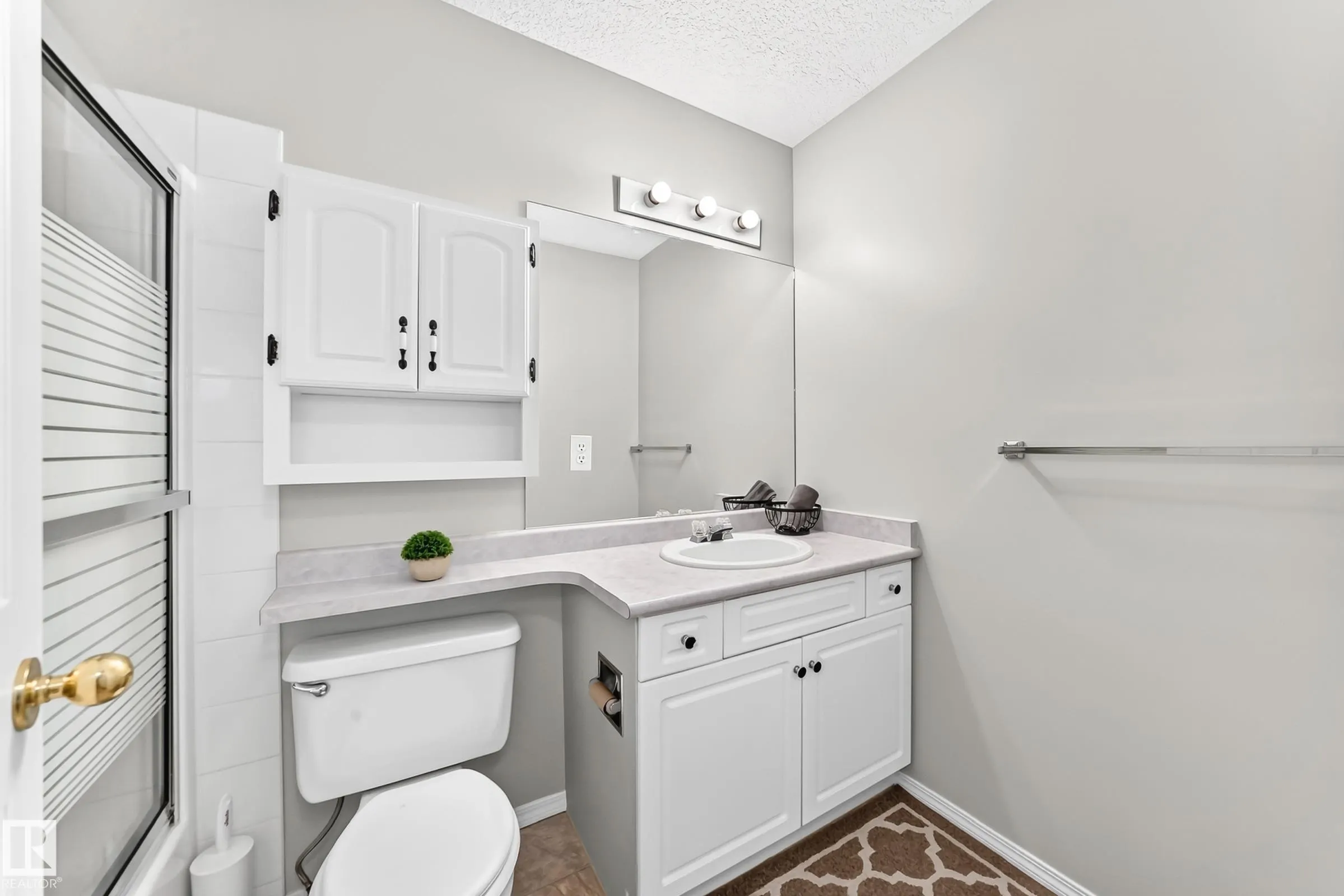 104 MAISONETTE Village