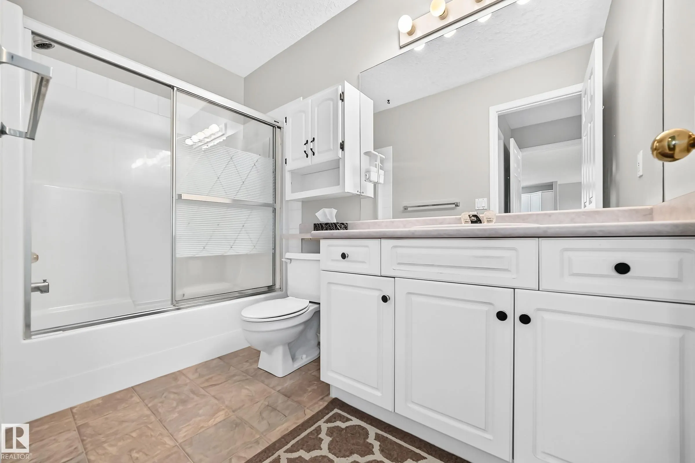 104 MAISONETTE Village