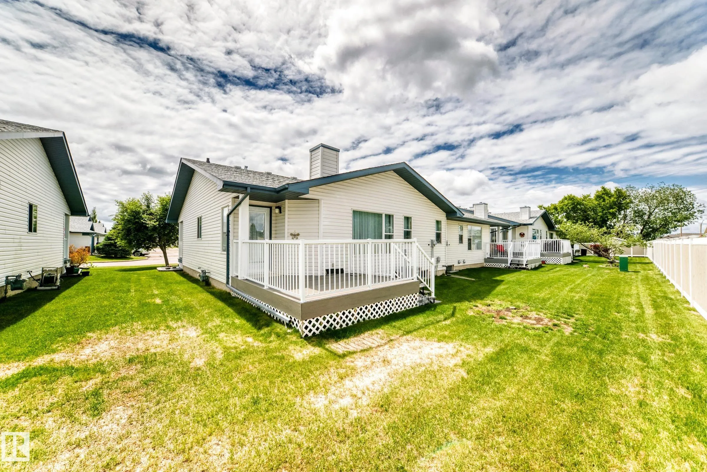 104 MAISONETTE Village